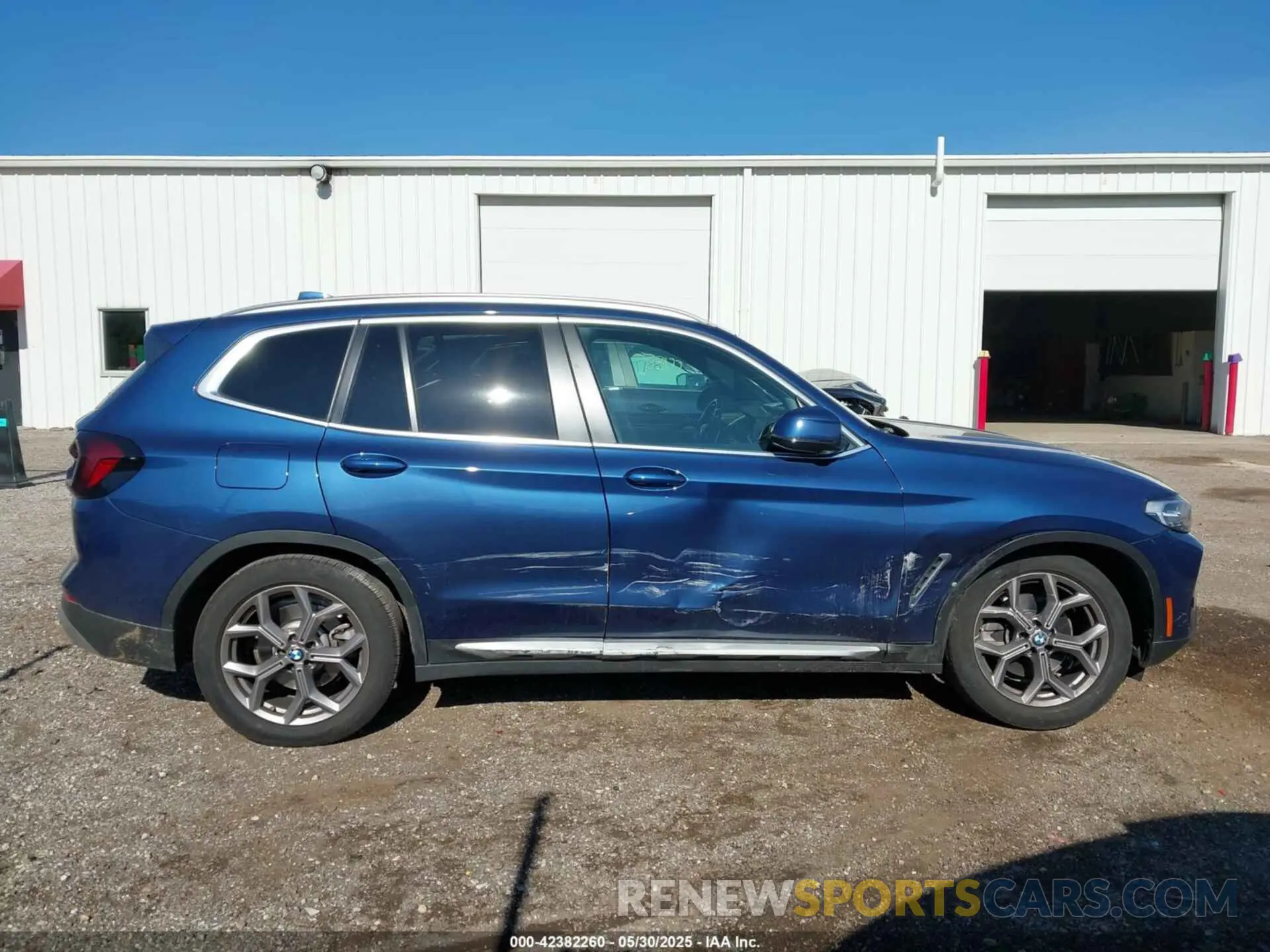 13 Photograph of a damaged car 5UX53DP0XN9J53917 BMW X3 2022