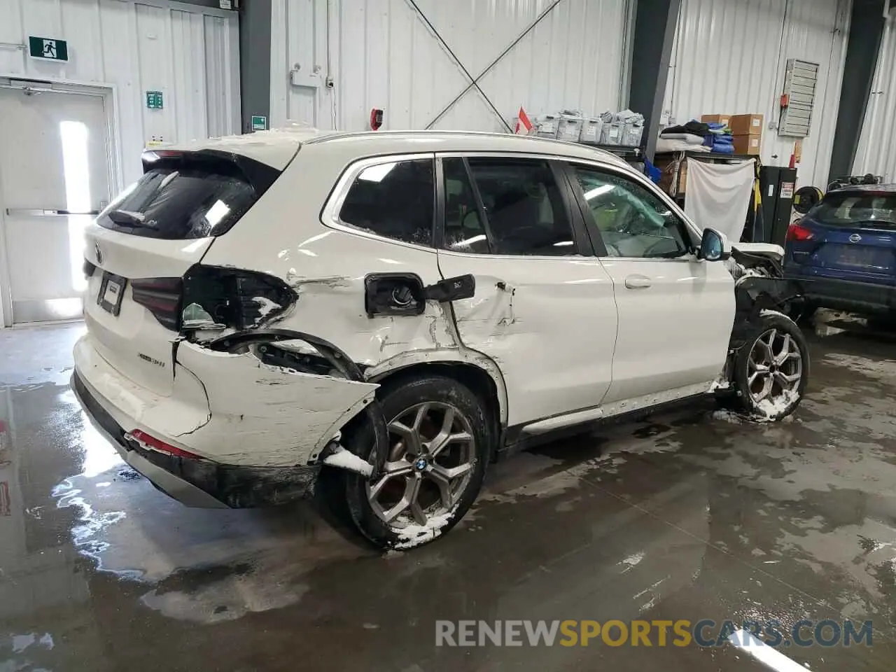 3 Photograph of a damaged car 5UX53DP0XN9J86366 BMW X3 2022