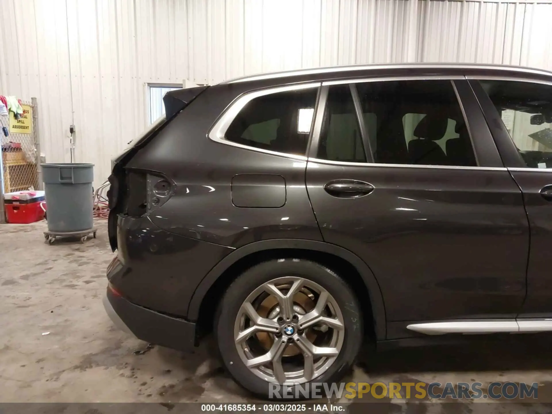 20 Photograph of a damaged car 5UX53DP0XN9K23741 BMW X3 2022