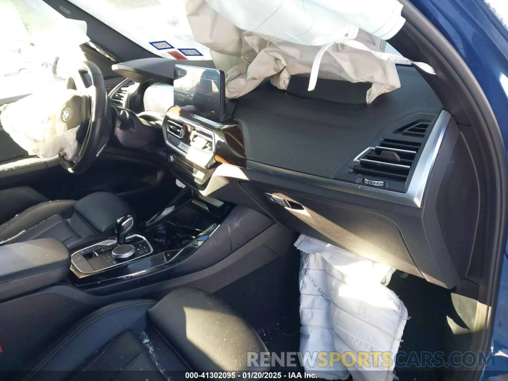 5 Photograph of a damaged car 5UX53DP0XN9K82594 BMW X3 2022