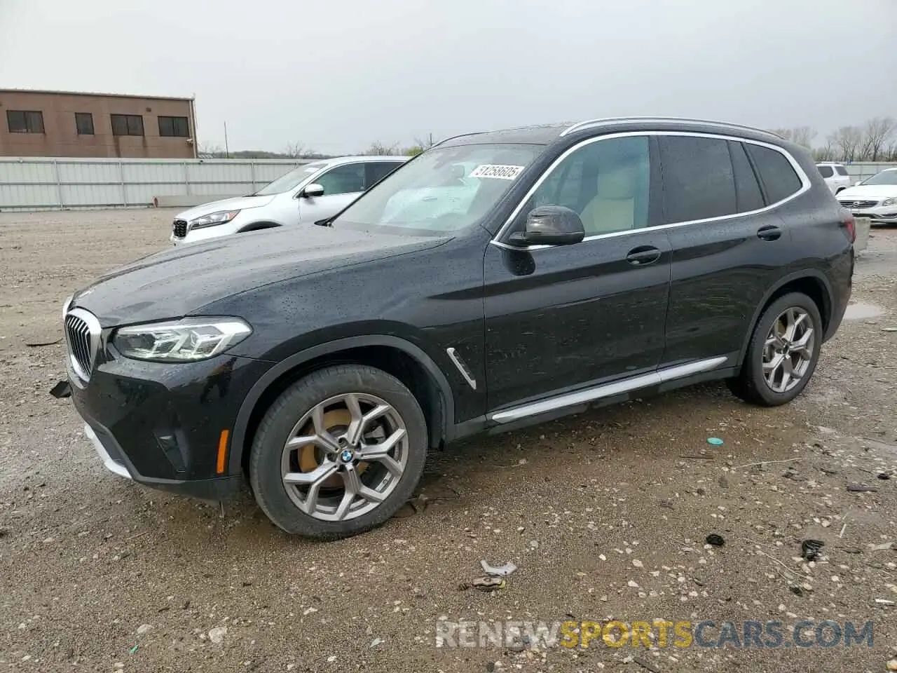 1 Photograph of a damaged car 5UX53DP0XN9M80897 BMW X3 2022