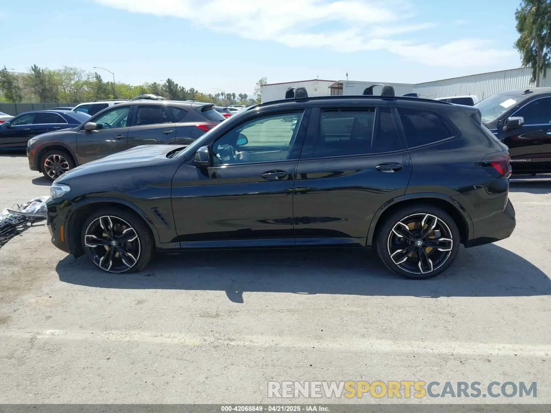 14 Photograph of a damaged car 5UX83DP00N9K07562 BMW X3 2022