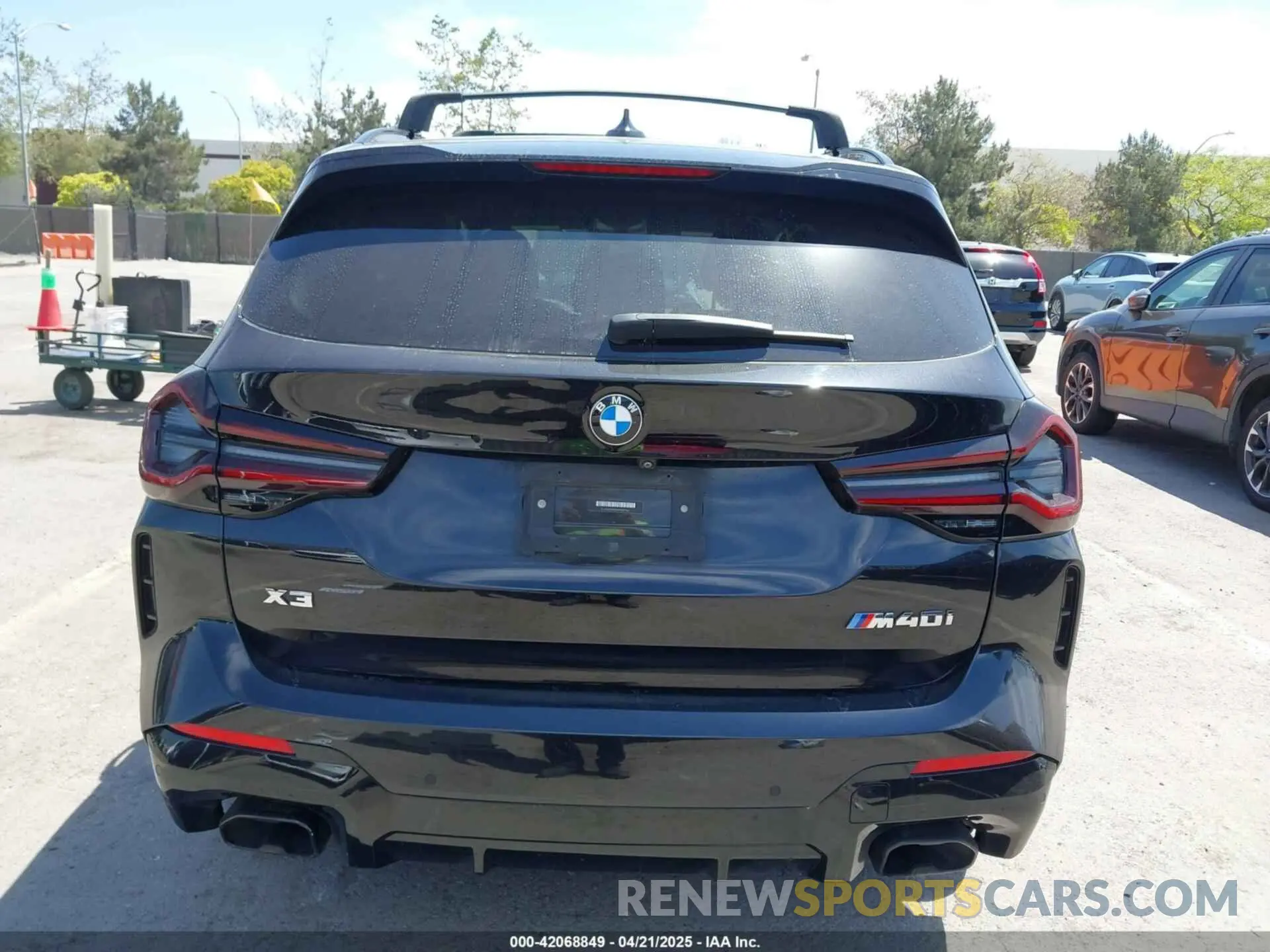 16 Photograph of a damaged car 5UX83DP00N9K07562 BMW X3 2022