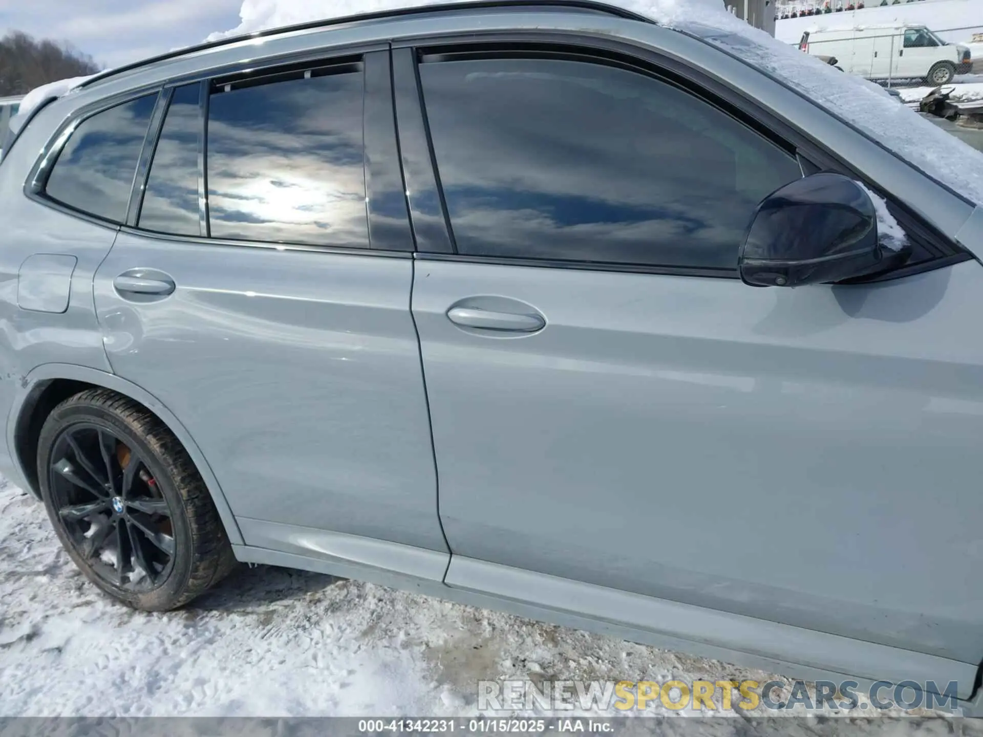 14 Photograph of a damaged car 5UX83DP06N9K59214 BMW X3 2022
