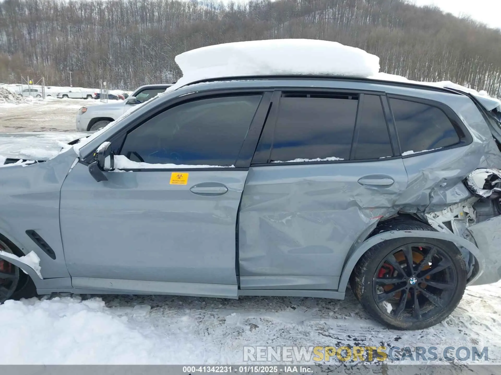 15 Photograph of a damaged car 5UX83DP06N9K59214 BMW X3 2022