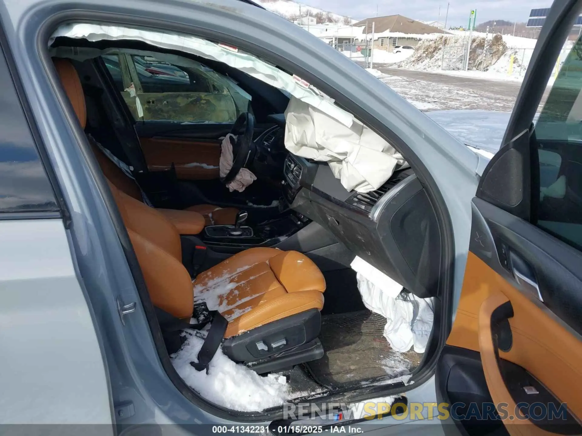 5 Photograph of a damaged car 5UX83DP06N9K59214 BMW X3 2022