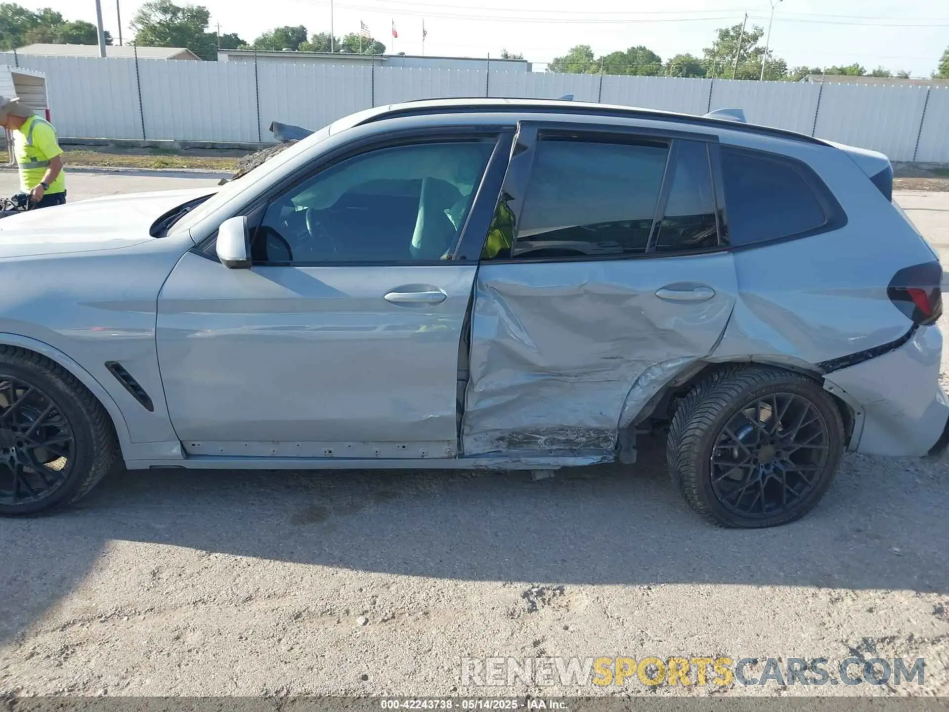 15 Photograph of a damaged car WBX47DP00NN176893 BMW X3 2022
