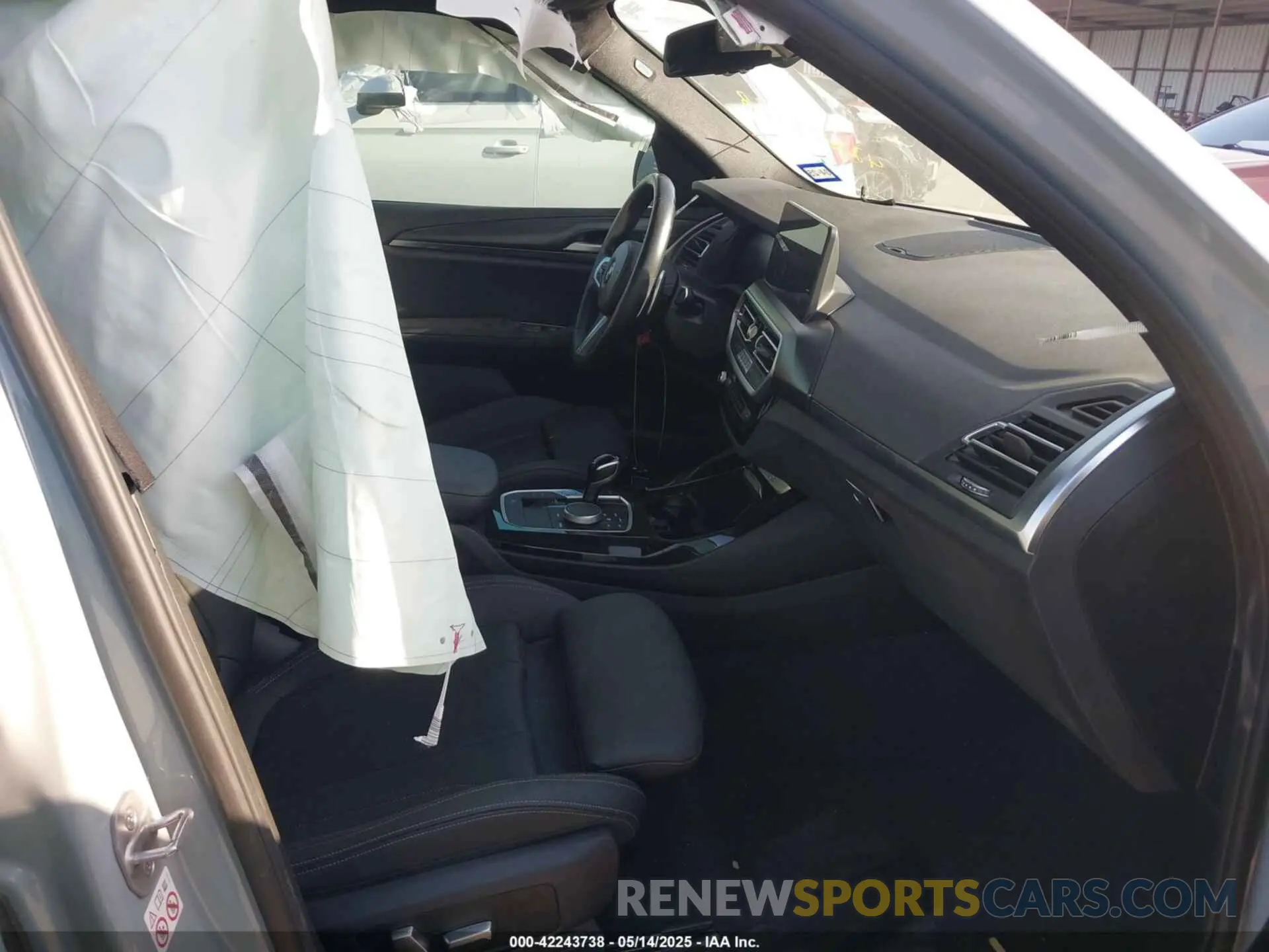 5 Photograph of a damaged car WBX47DP00NN176893 BMW X3 2022