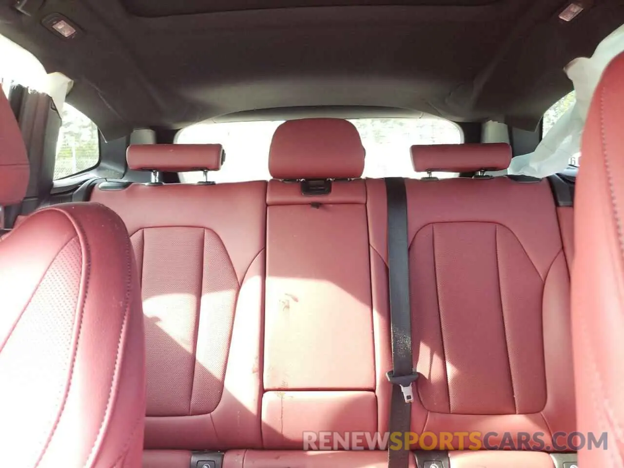 10 Photograph of a damaged car WBX47DP00NN177414 BMW X3 2022