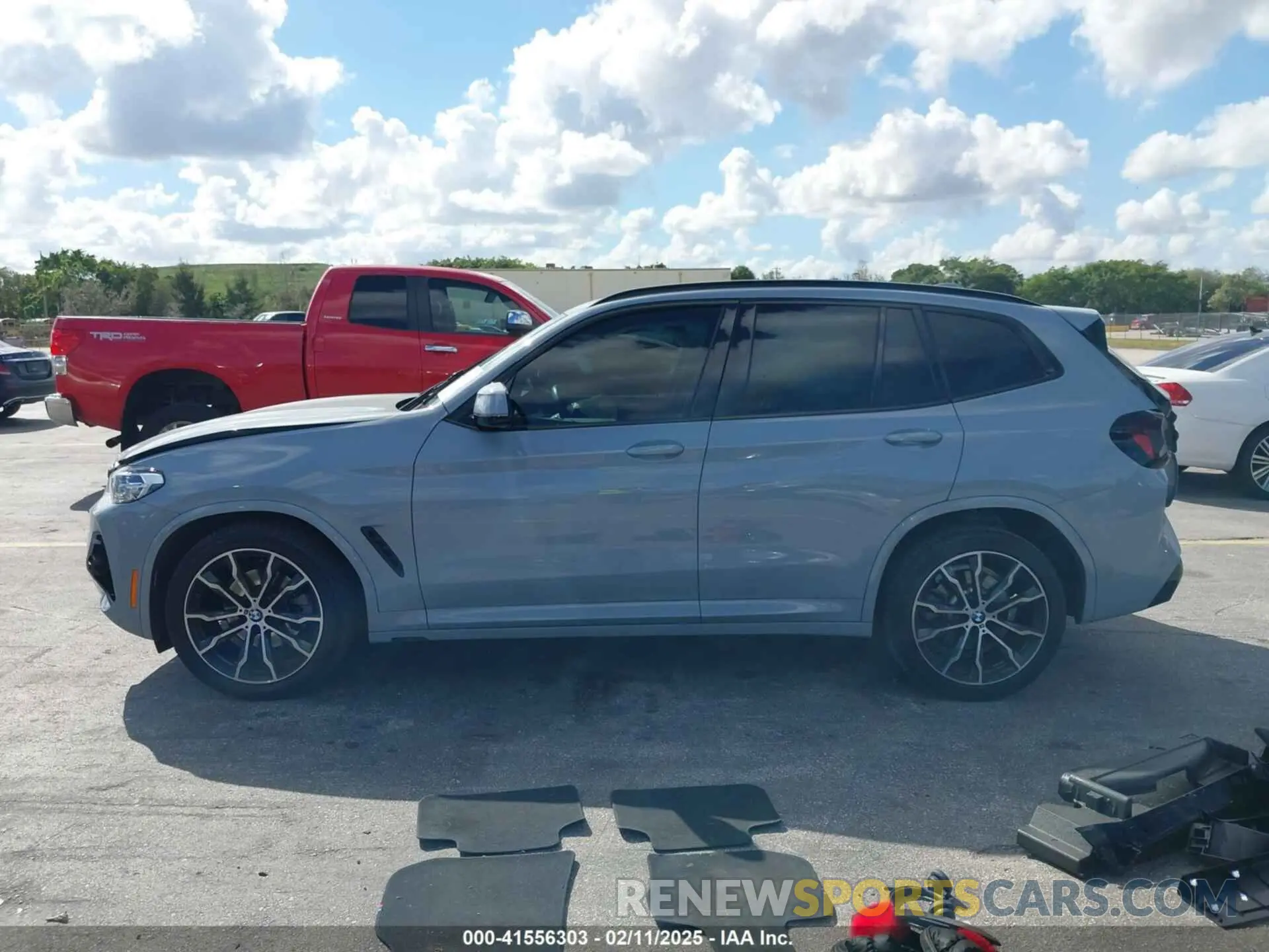 15 Photograph of a damaged car WBX47DP04NN177562 BMW X3 2022
