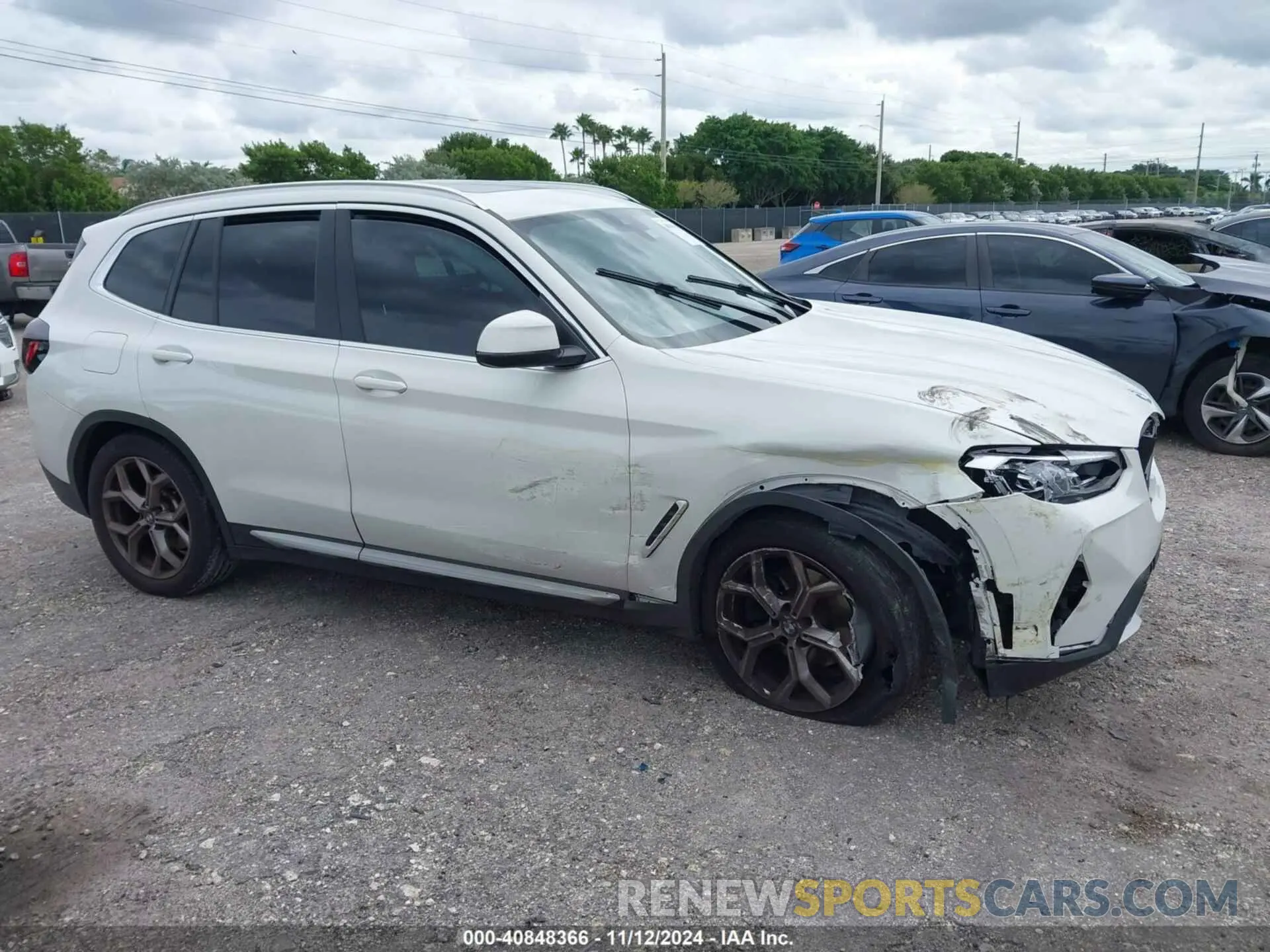 1 Photograph of a damaged car WBX47DP05NN182088 BMW X3 2022