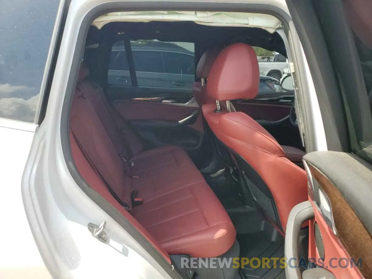 10 Photograph of a damaged car WBX47DP06NN176543 BMW X3 2022