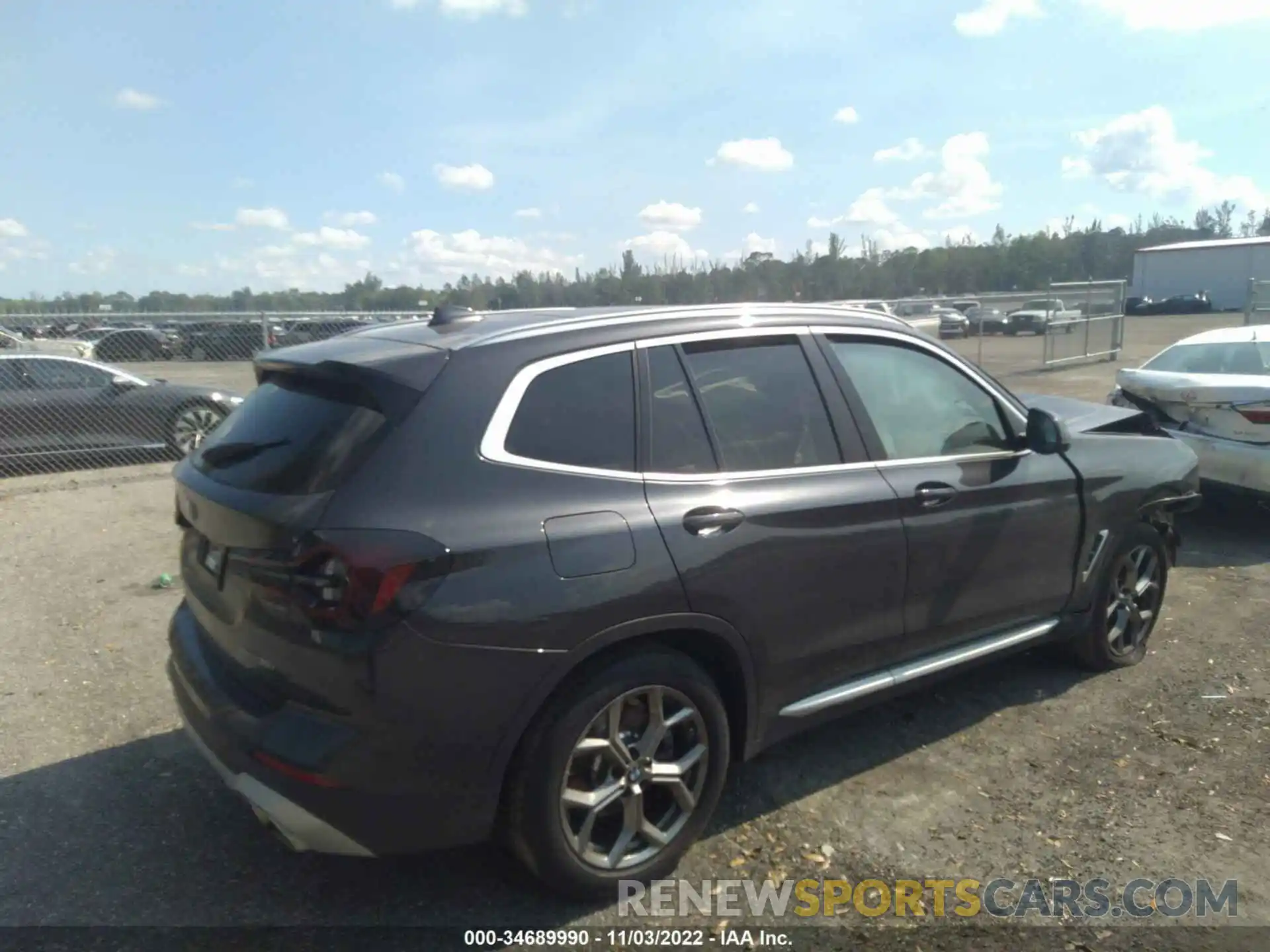 4 Photograph of a damaged car WBX47DP08NN147609 BMW X3 2022