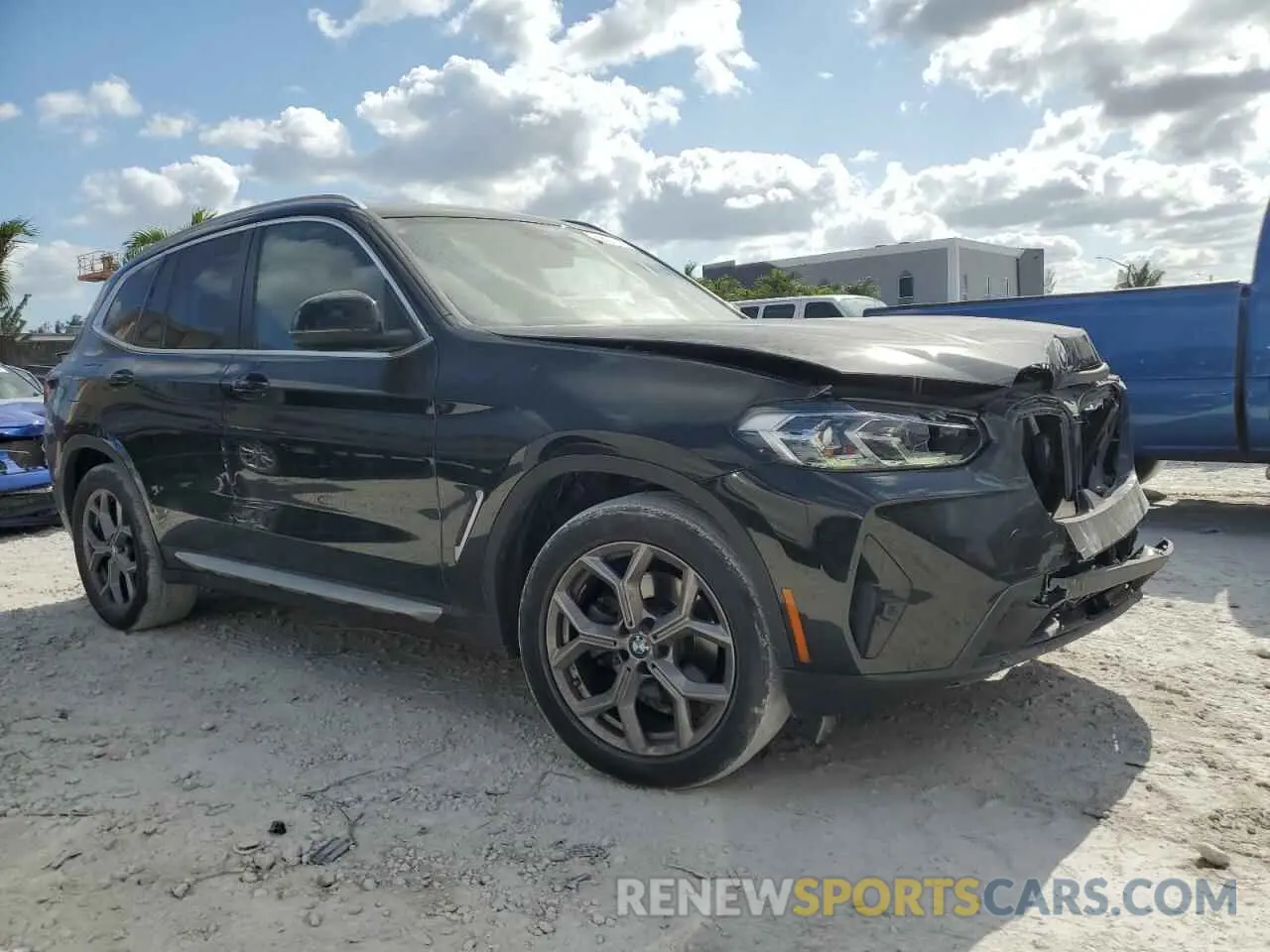 4 Photograph of a damaged car WBX47DP09NN163415 BMW X3 2022