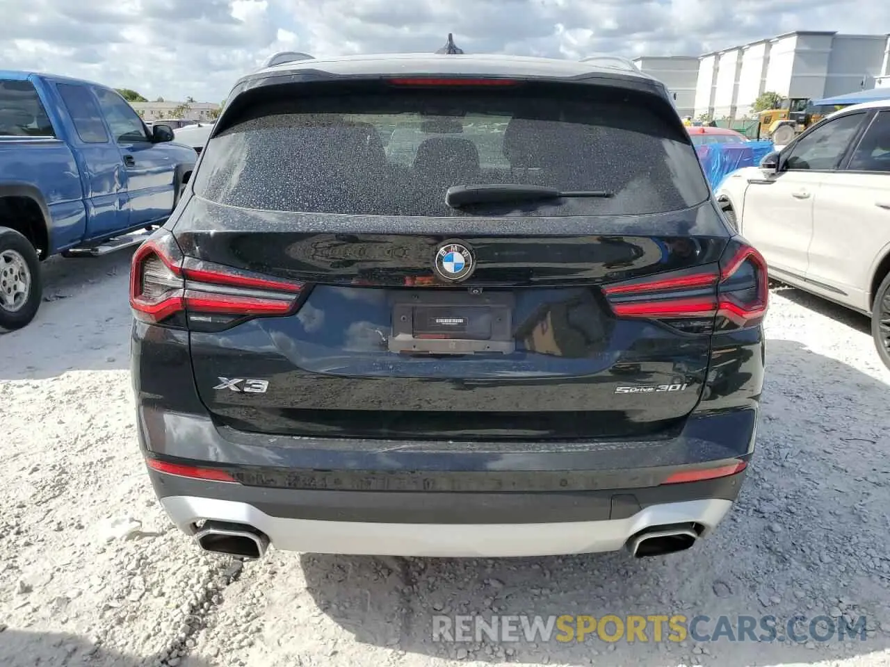 6 Photograph of a damaged car WBX47DP09NN163415 BMW X3 2022