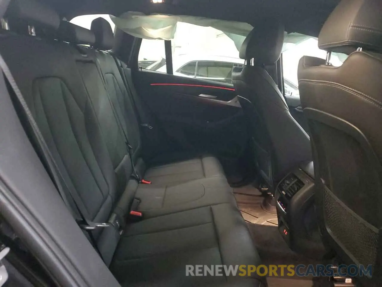 10 Photograph of a damaged car WBX57DP01NN177720 BMW X3 2022