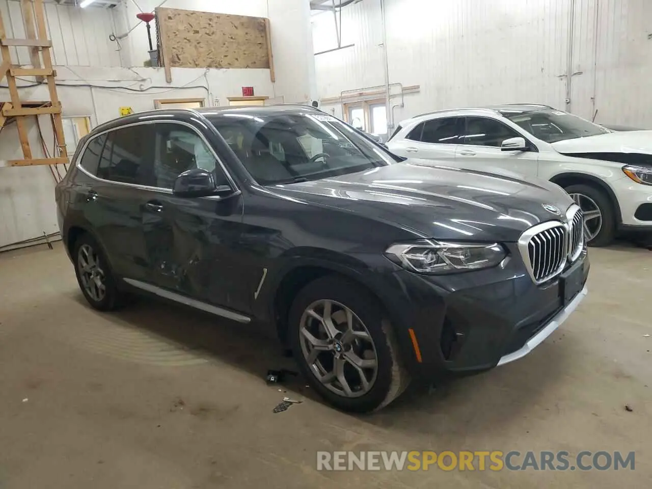 4 Photograph of a damaged car WBX57DP01NN177720 BMW X3 2022