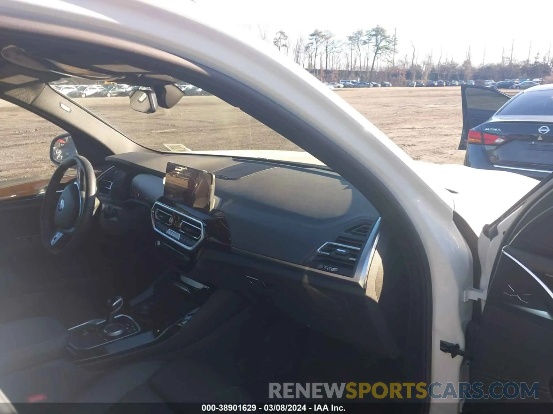 5 Photograph of a damaged car WBX57DP01NN179807 BMW X3 2022