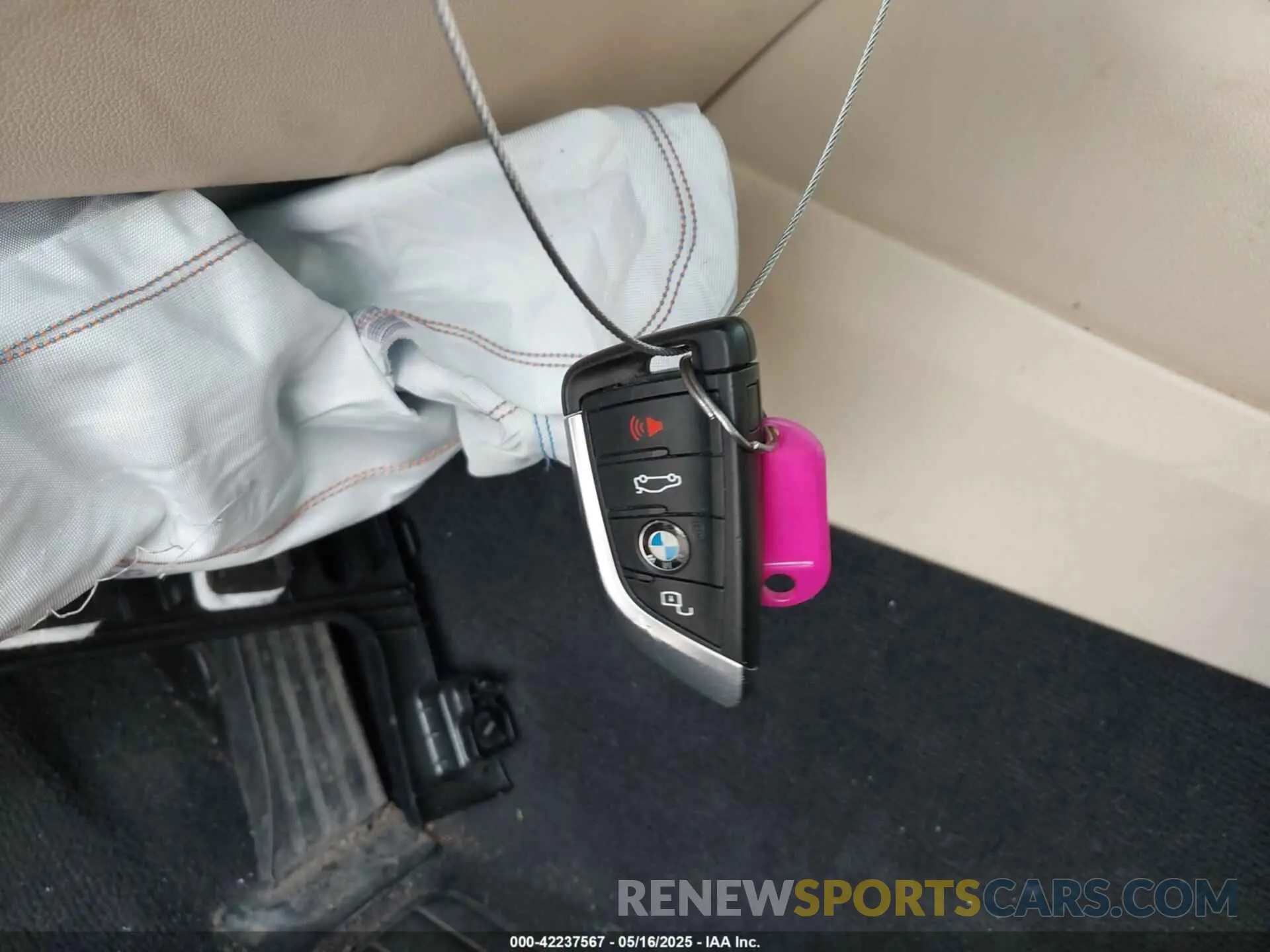 11 Photograph of a damaged car WBX57DP02NN178228 BMW X3 2022