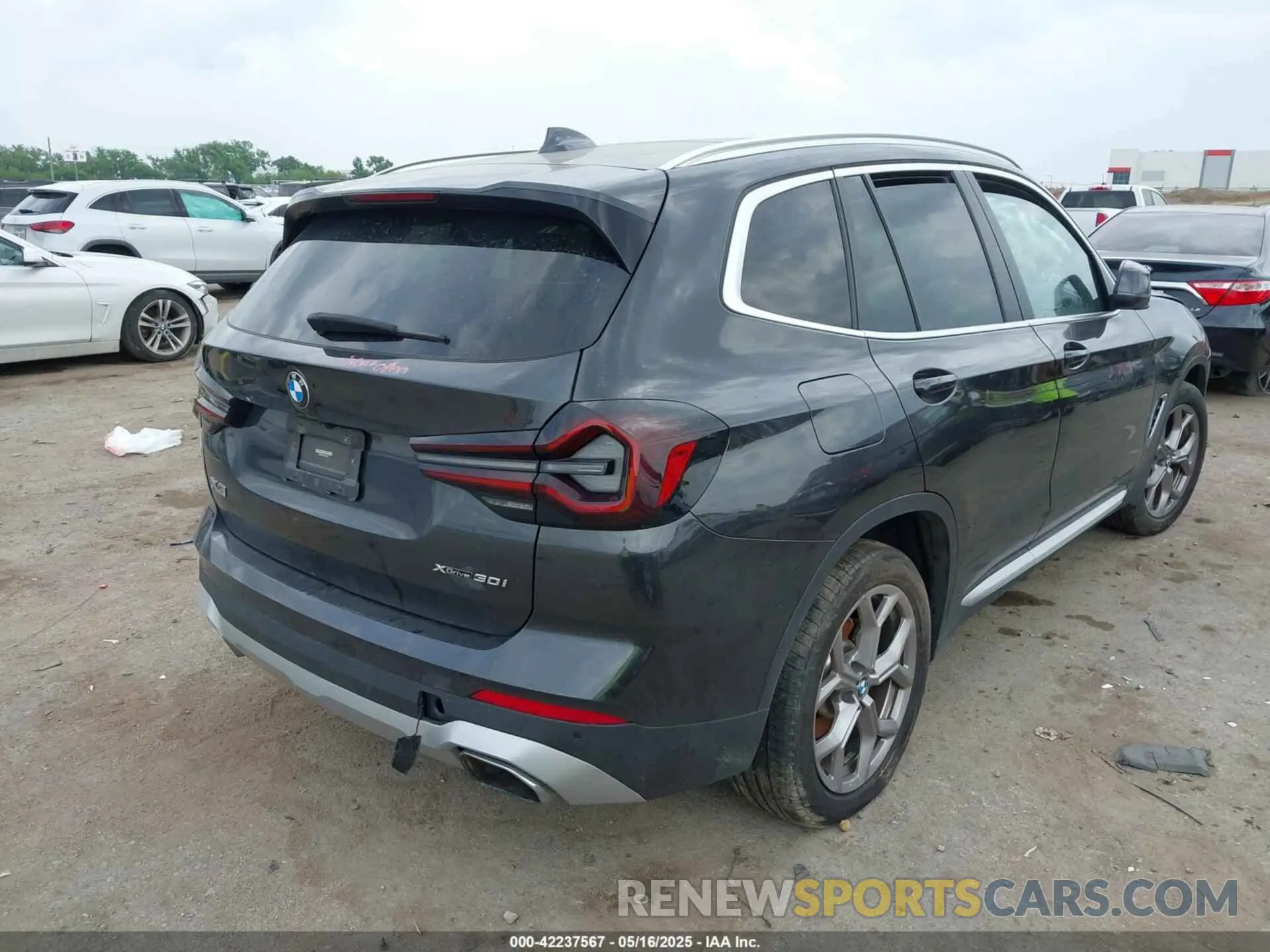 4 Photograph of a damaged car WBX57DP02NN178228 BMW X3 2022