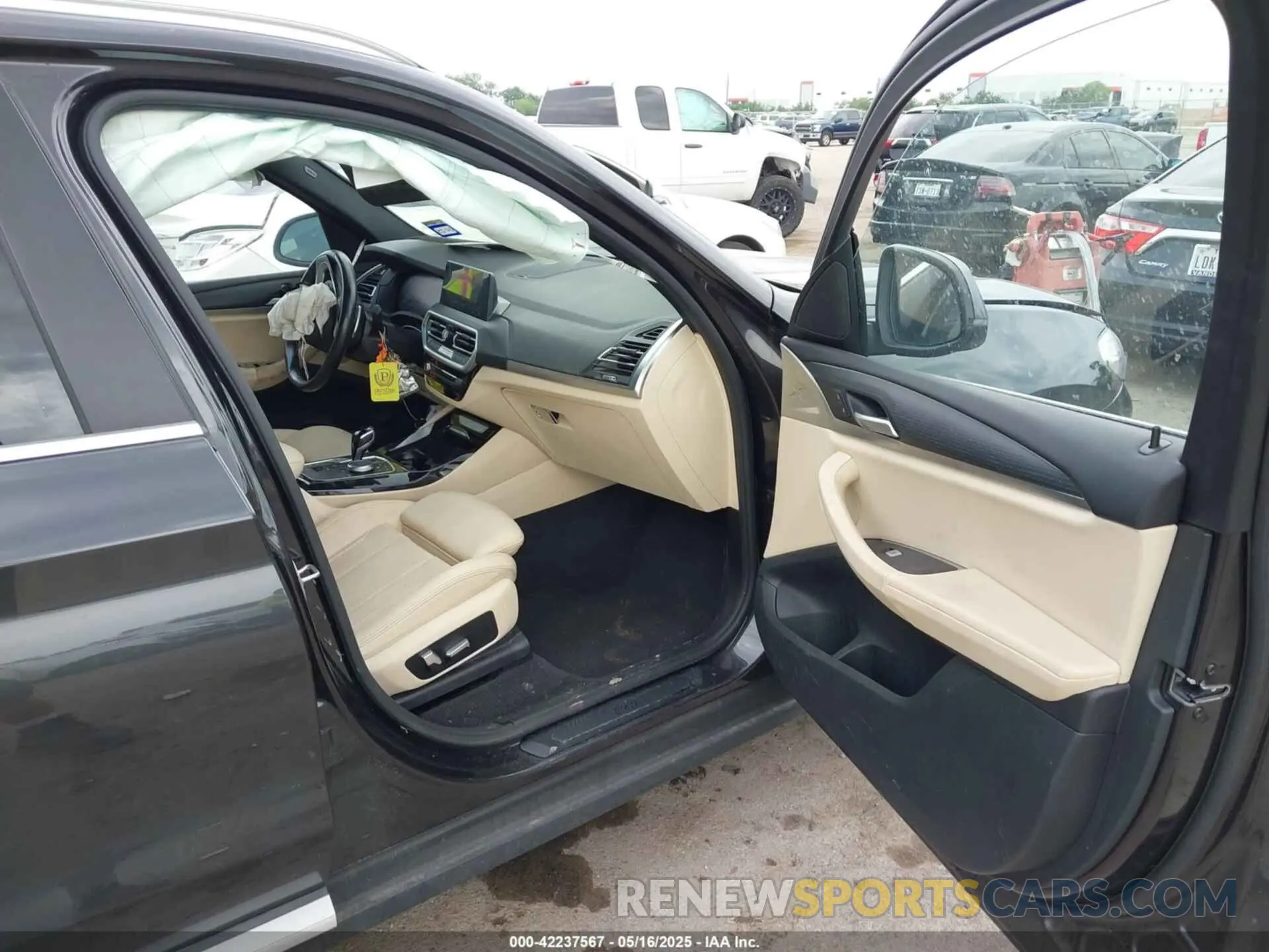 5 Photograph of a damaged car WBX57DP02NN178228 BMW X3 2022