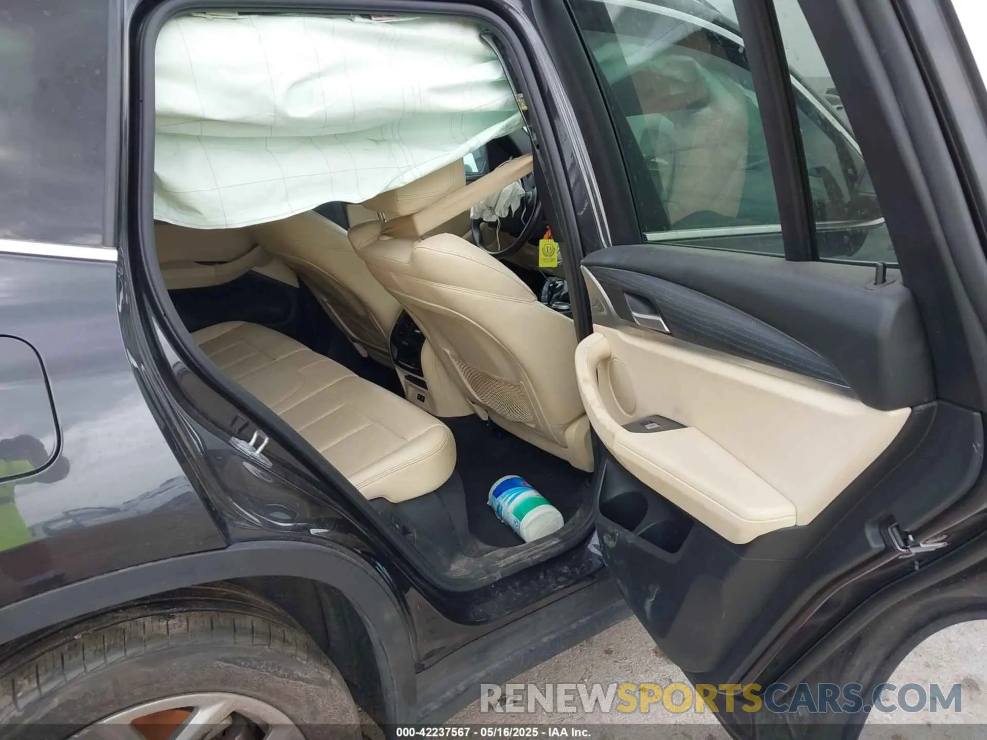 8 Photograph of a damaged car WBX57DP02NN178228 BMW X3 2022