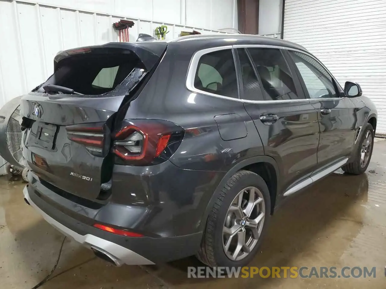3 Photograph of a damaged car WBX57DP02NN178567 BMW X3 2022