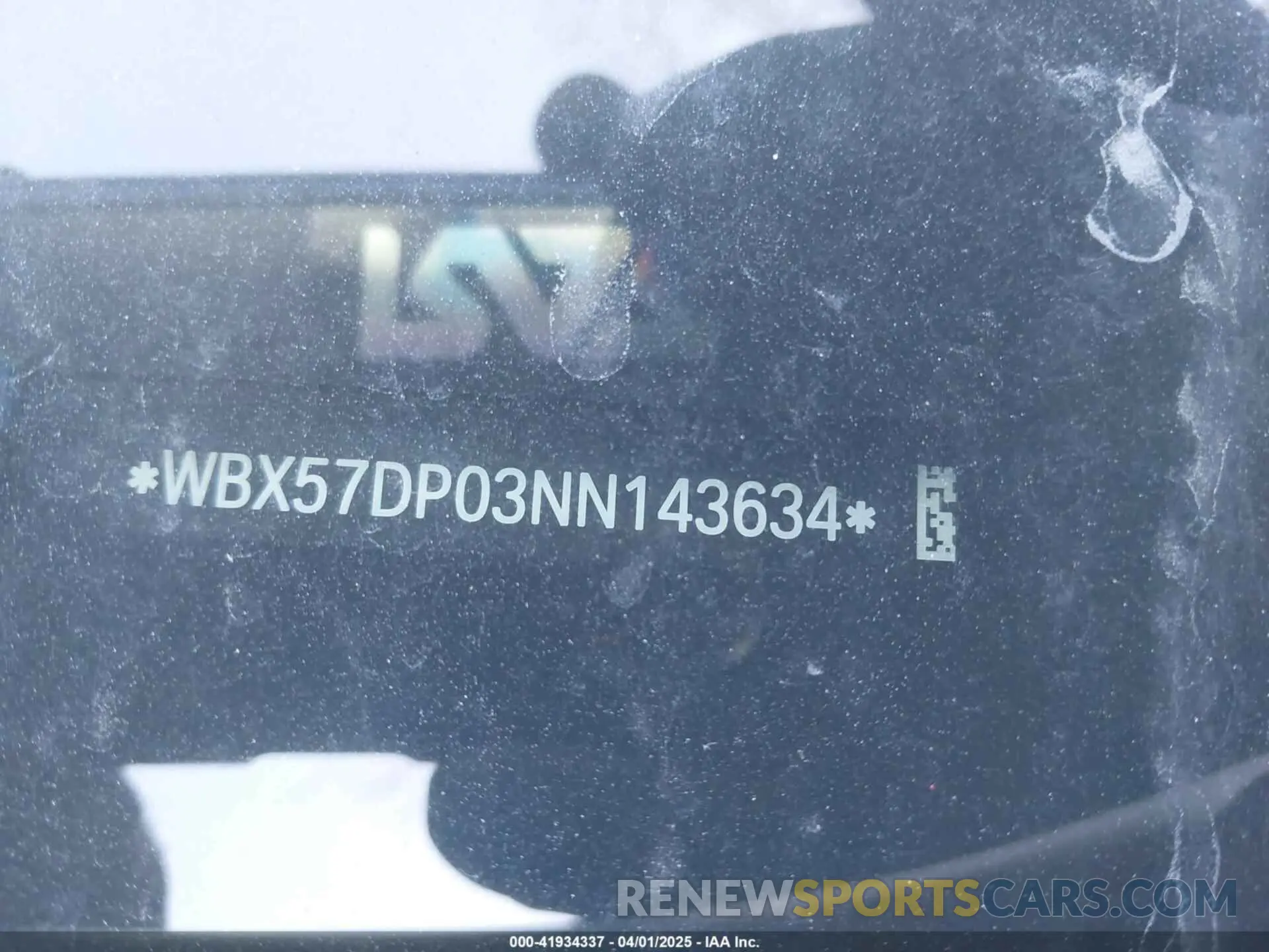 17 Photograph of a damaged car WBX57DP03NN143634 BMW X3 2022
