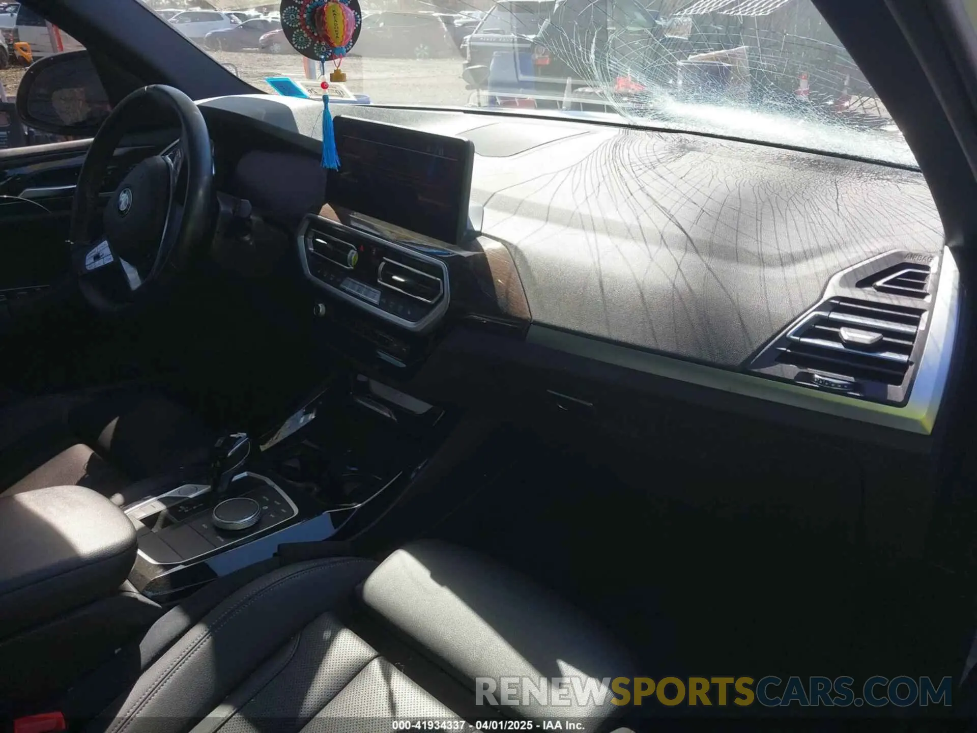 5 Photograph of a damaged car WBX57DP03NN143634 BMW X3 2022