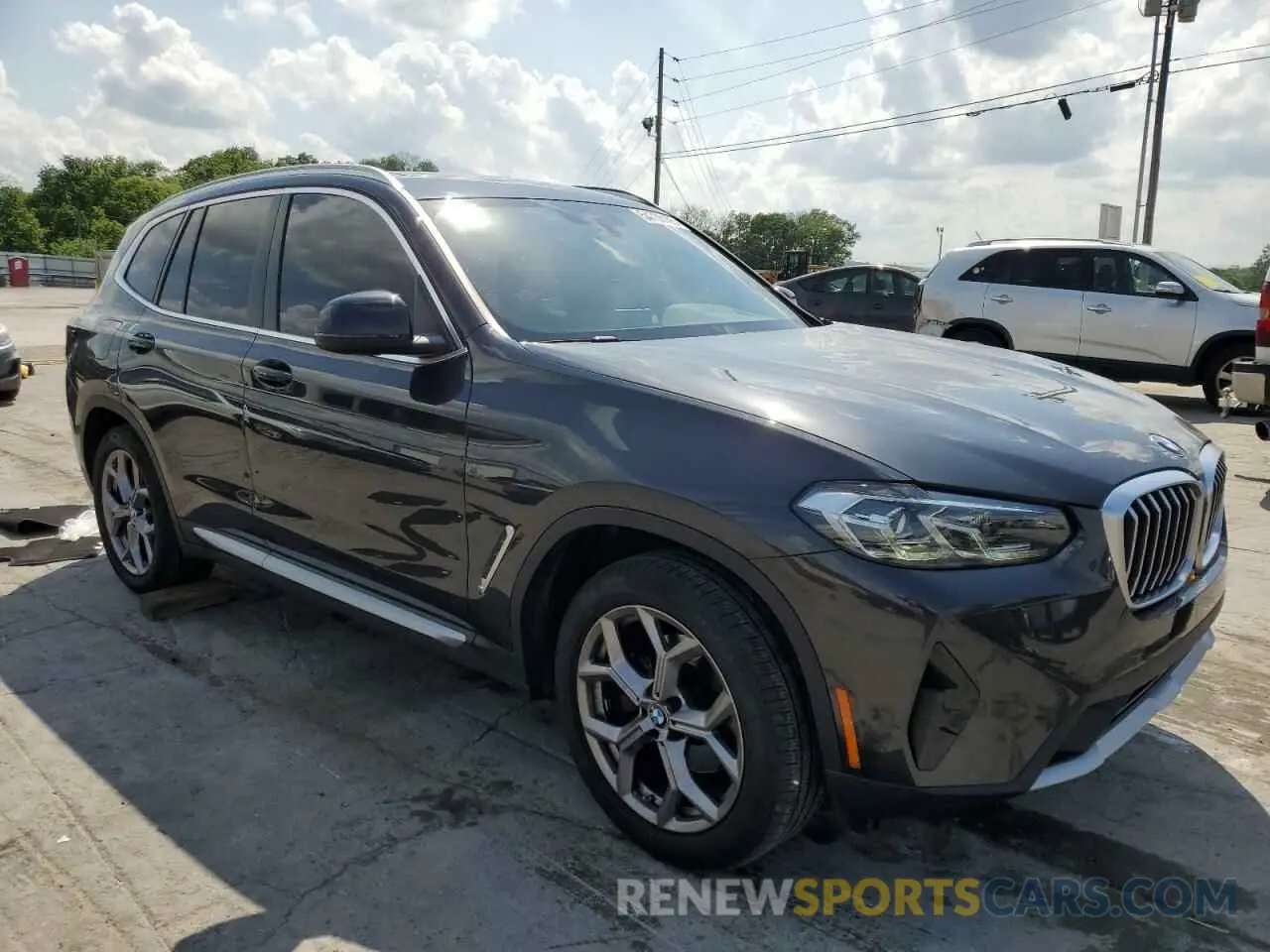 4 Photograph of a damaged car WBX57DP03NN184734 BMW X3 2022