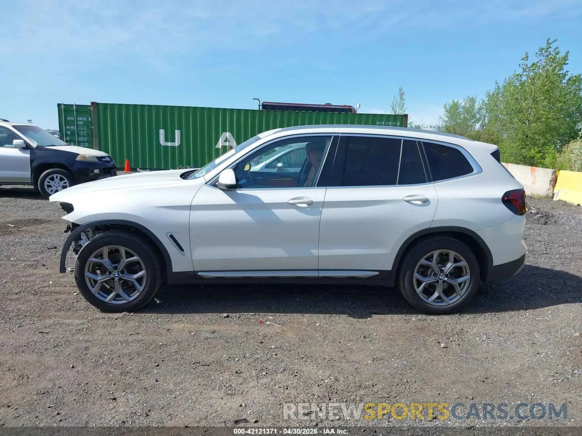 14 Photograph of a damaged car WBX57DP06NN172447 BMW X3 2022