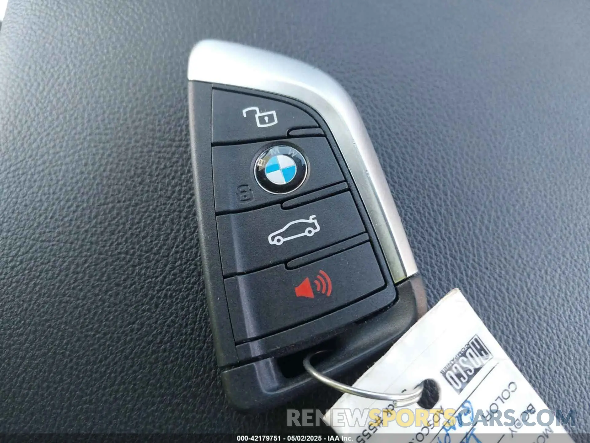 11 Photograph of a damaged car WBX57DP09NN169817 BMW X3 2022