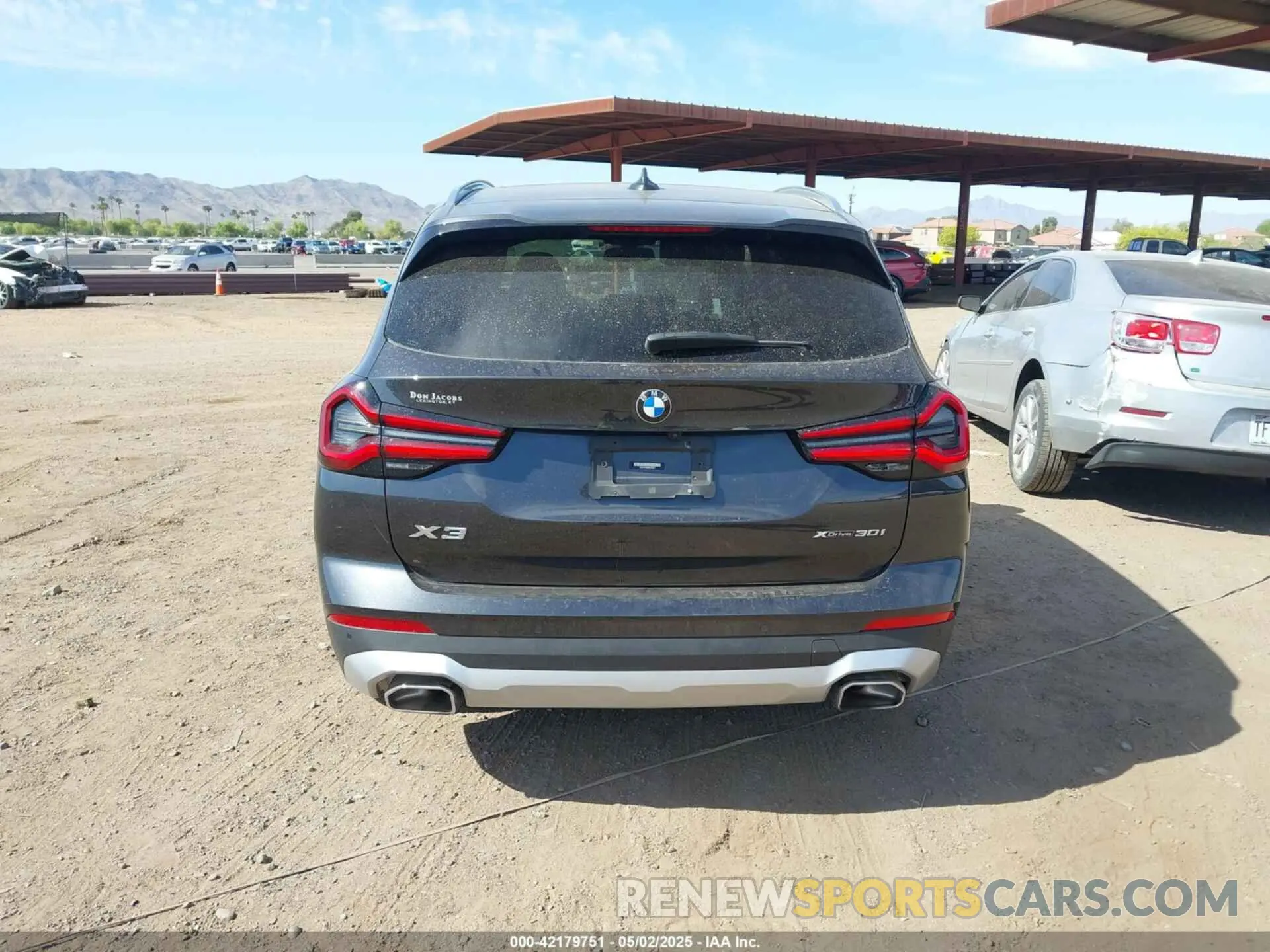 16 Photograph of a damaged car WBX57DP09NN169817 BMW X3 2022