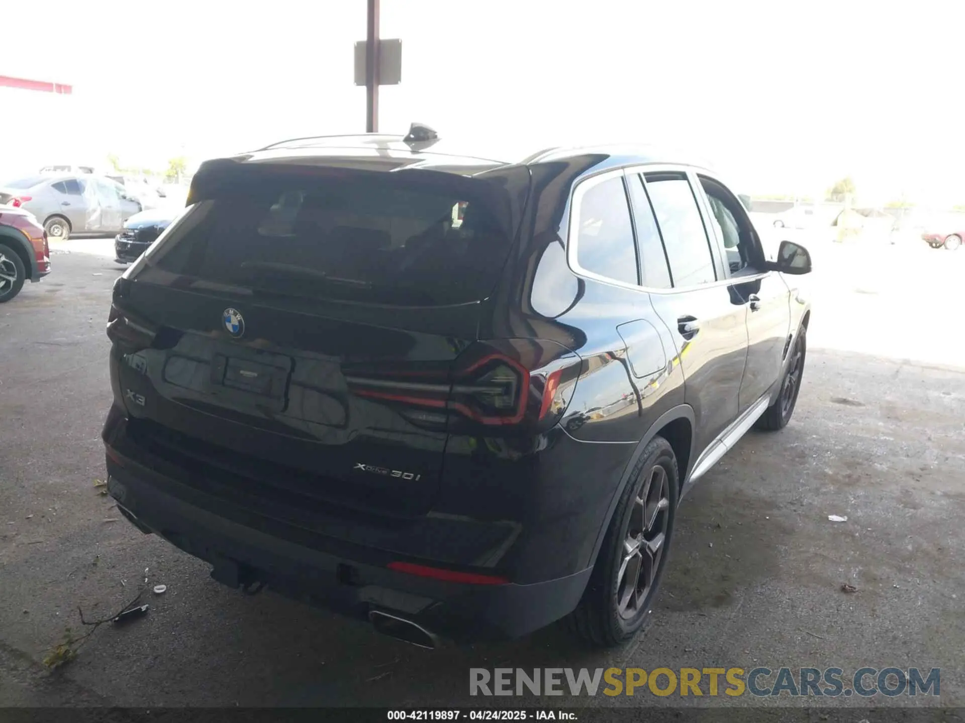 4 Photograph of a damaged car WBX57DP0XNN183208 BMW X3 2022
