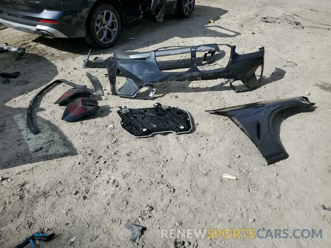 13 Photograph of a damaged car WBX57DP0XNN184150 BMW X3 2022