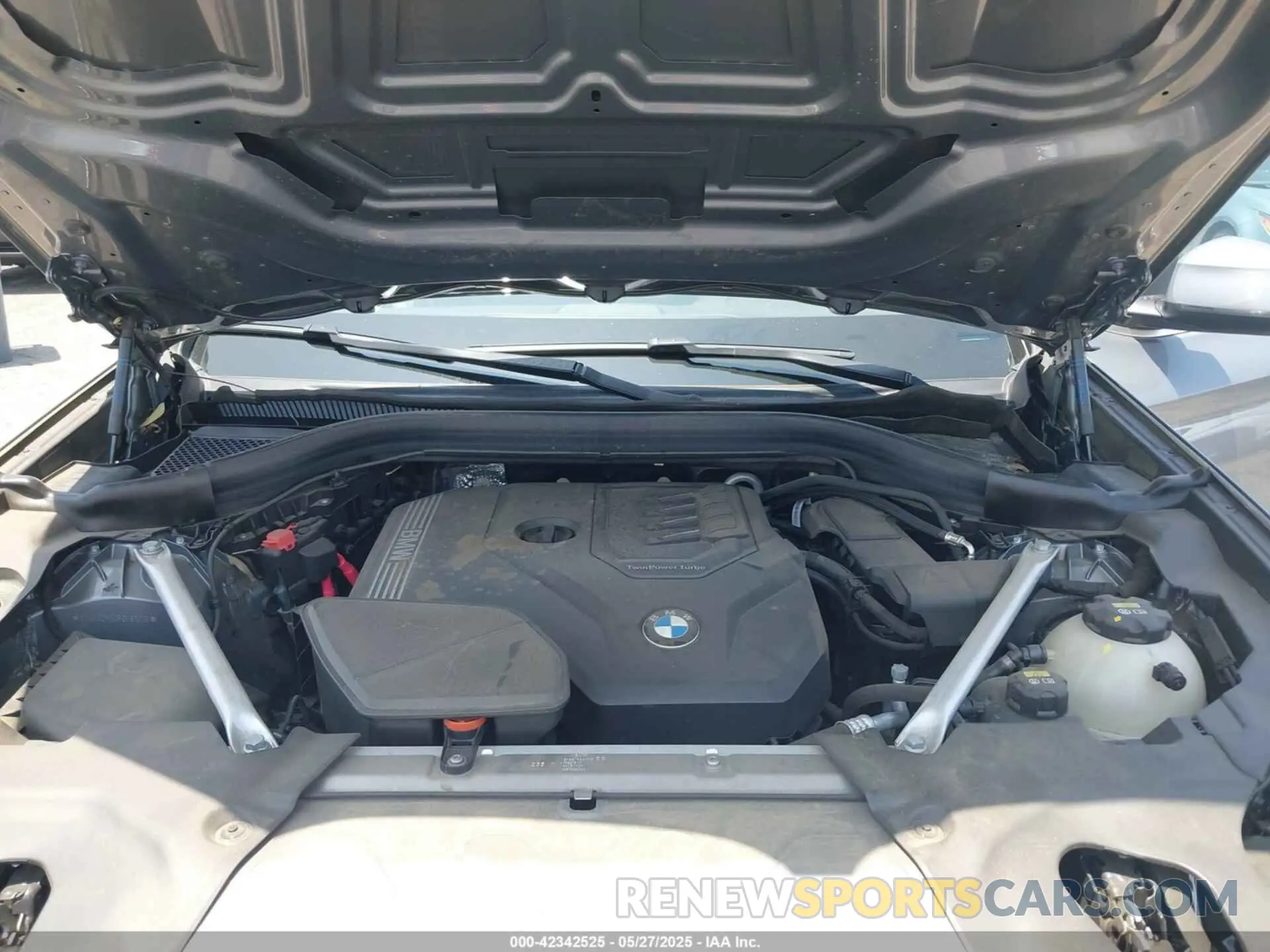 10 Photograph of a damaged car 5UX43DP00P9N81476 BMW X3 2023
