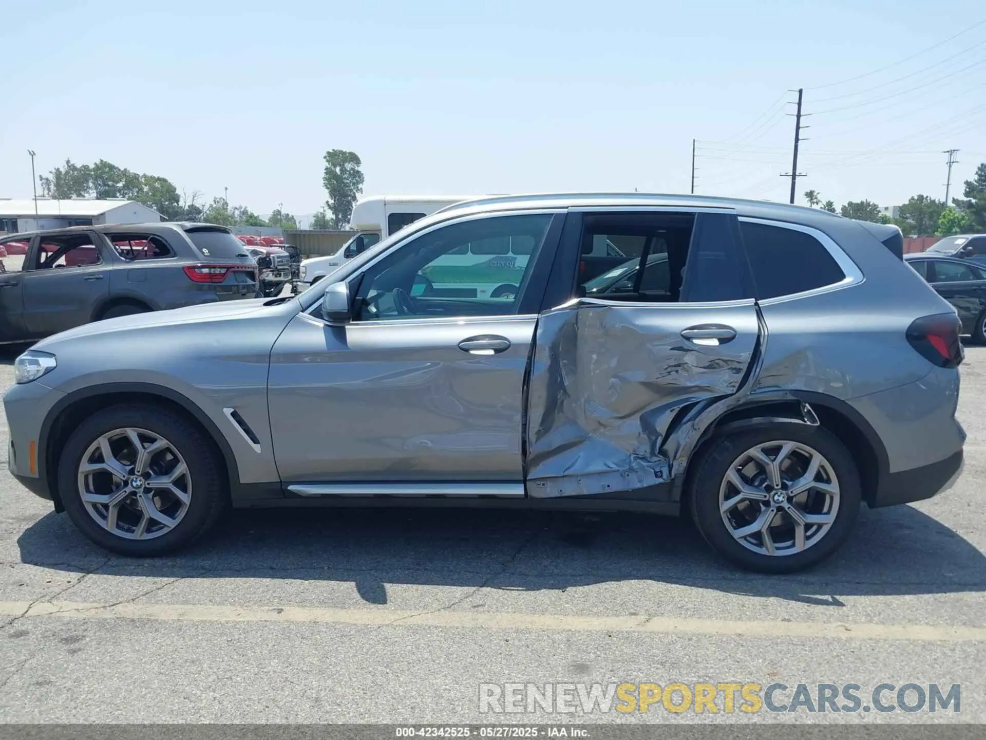 14 Photograph of a damaged car 5UX43DP00P9N81476 BMW X3 2023
