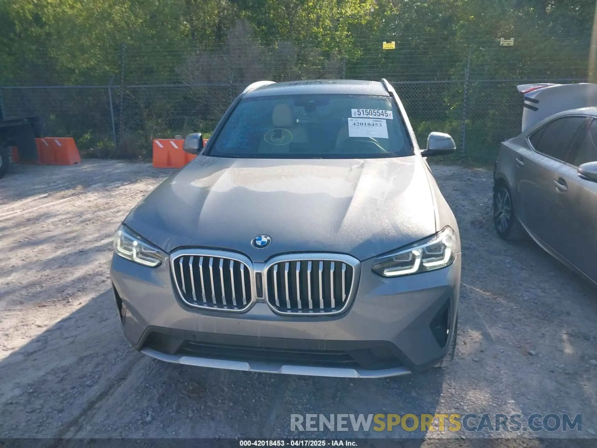 12 Photograph of a damaged car 5UX43DP00P9S59680 BMW X3 2023