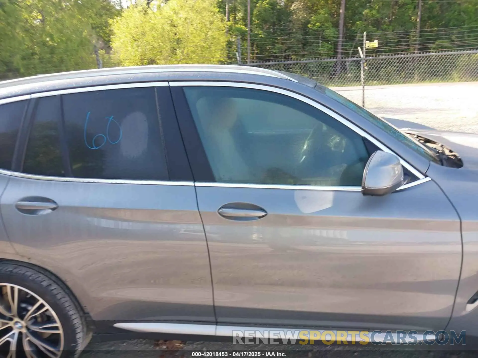 13 Photograph of a damaged car 5UX43DP00P9S59680 BMW X3 2023