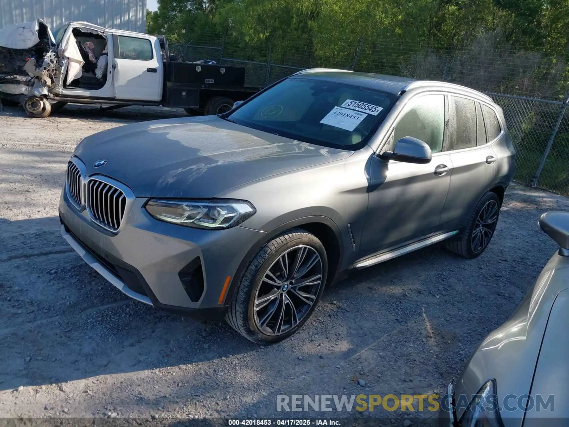 2 Photograph of a damaged car 5UX43DP00P9S59680 BMW X3 2023