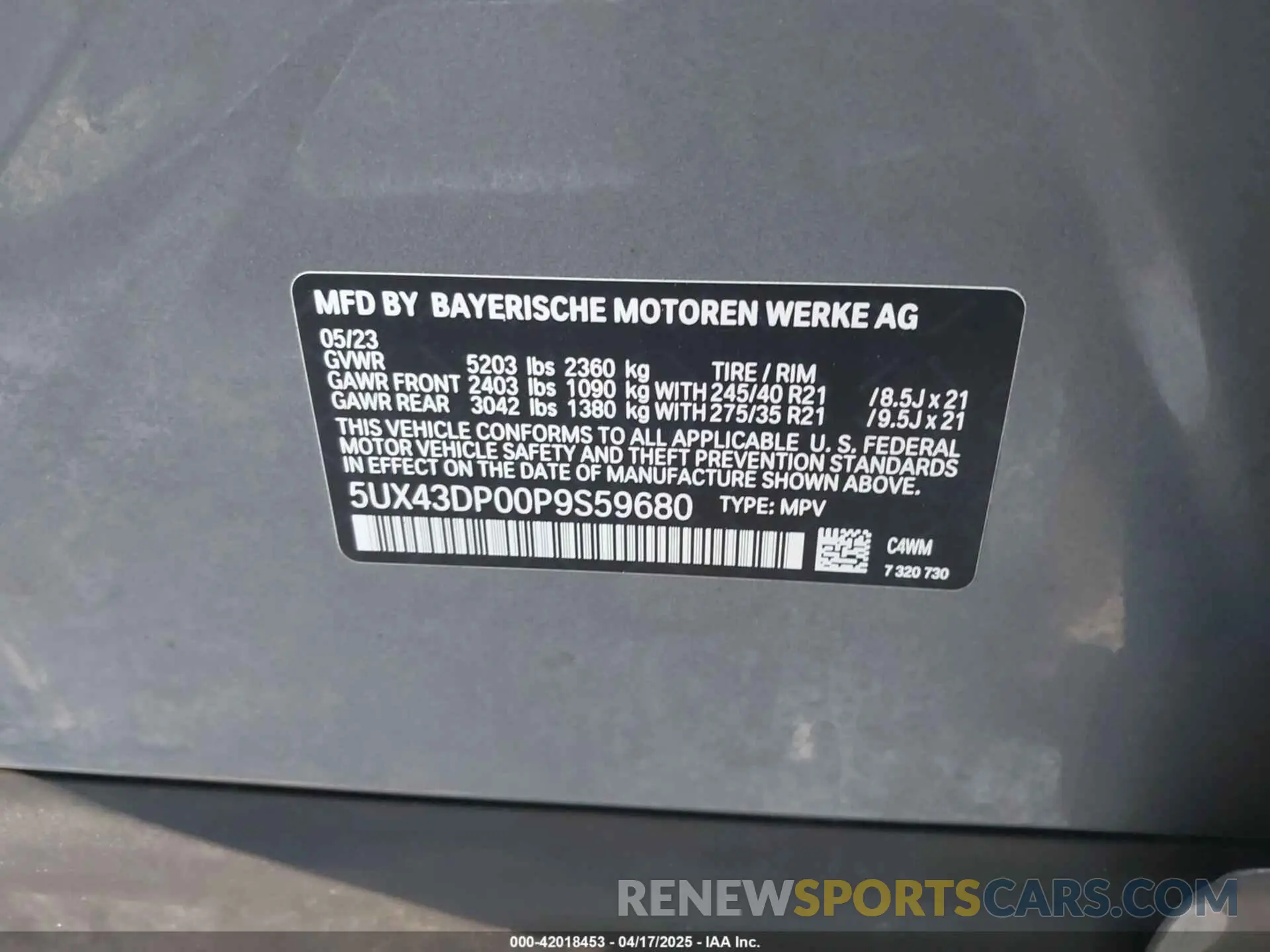 9 Photograph of a damaged car 5UX43DP00P9S59680 BMW X3 2023