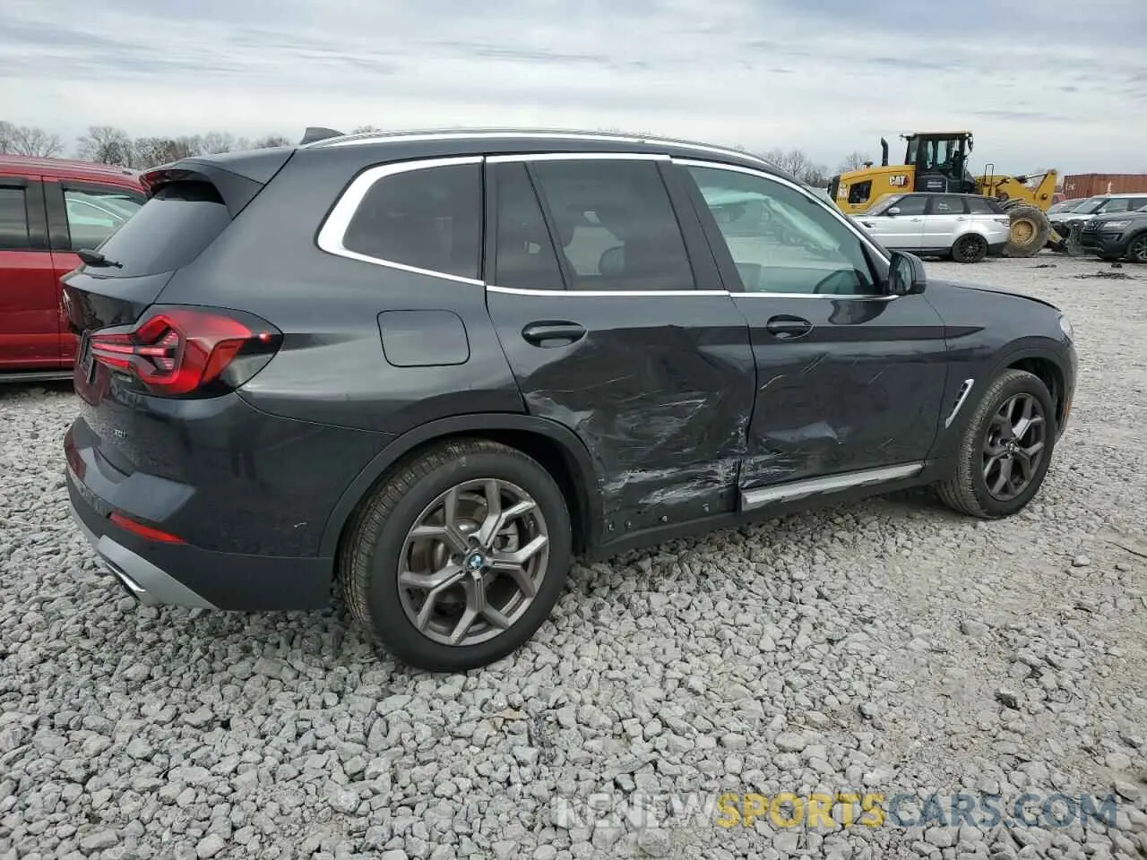3 Photograph of a damaged car 5UX43DP01P9T33785 BMW X3 2023