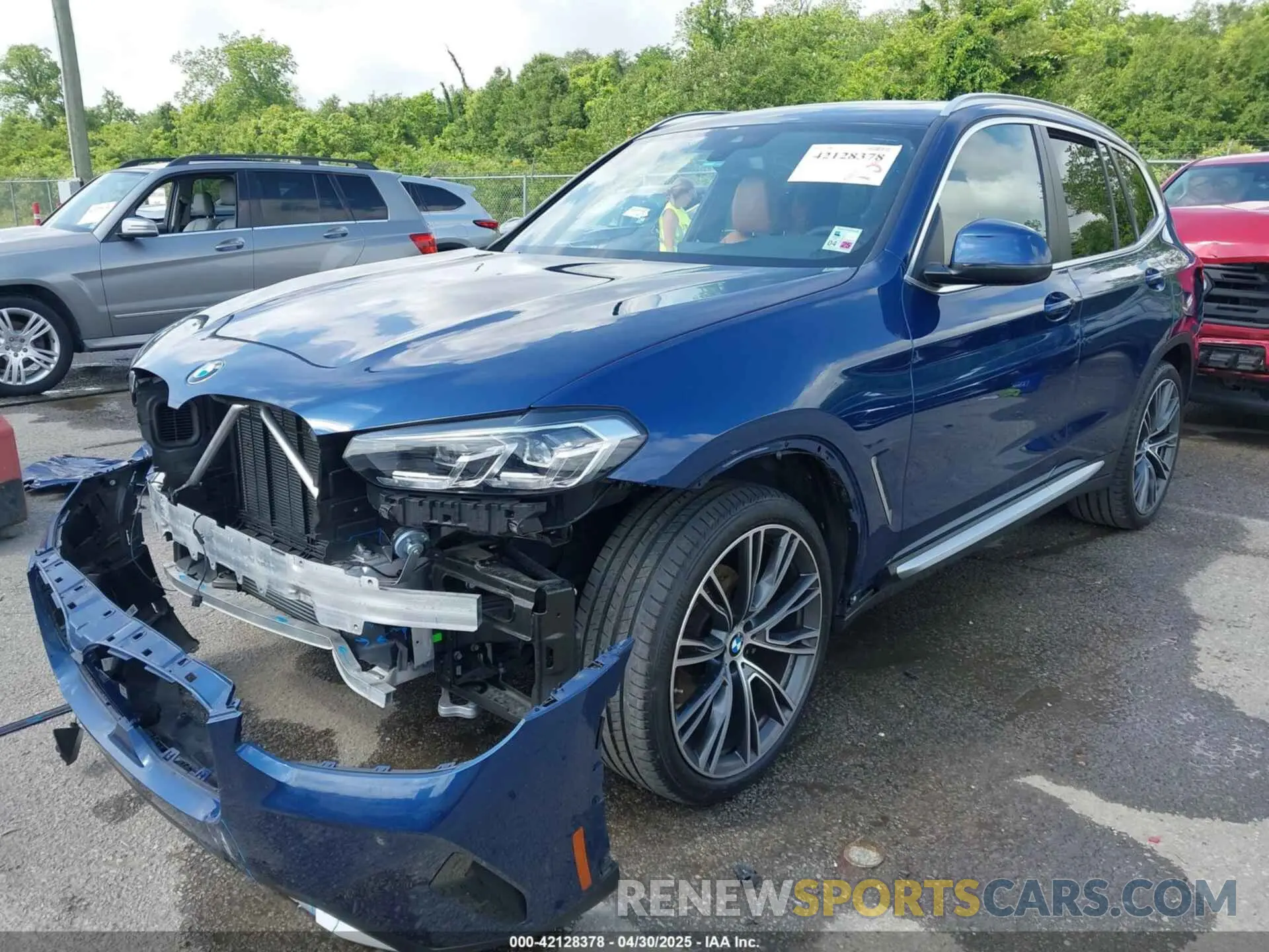 2 Photograph of a damaged car 5UX43DP02P9R13353 BMW X3 2023