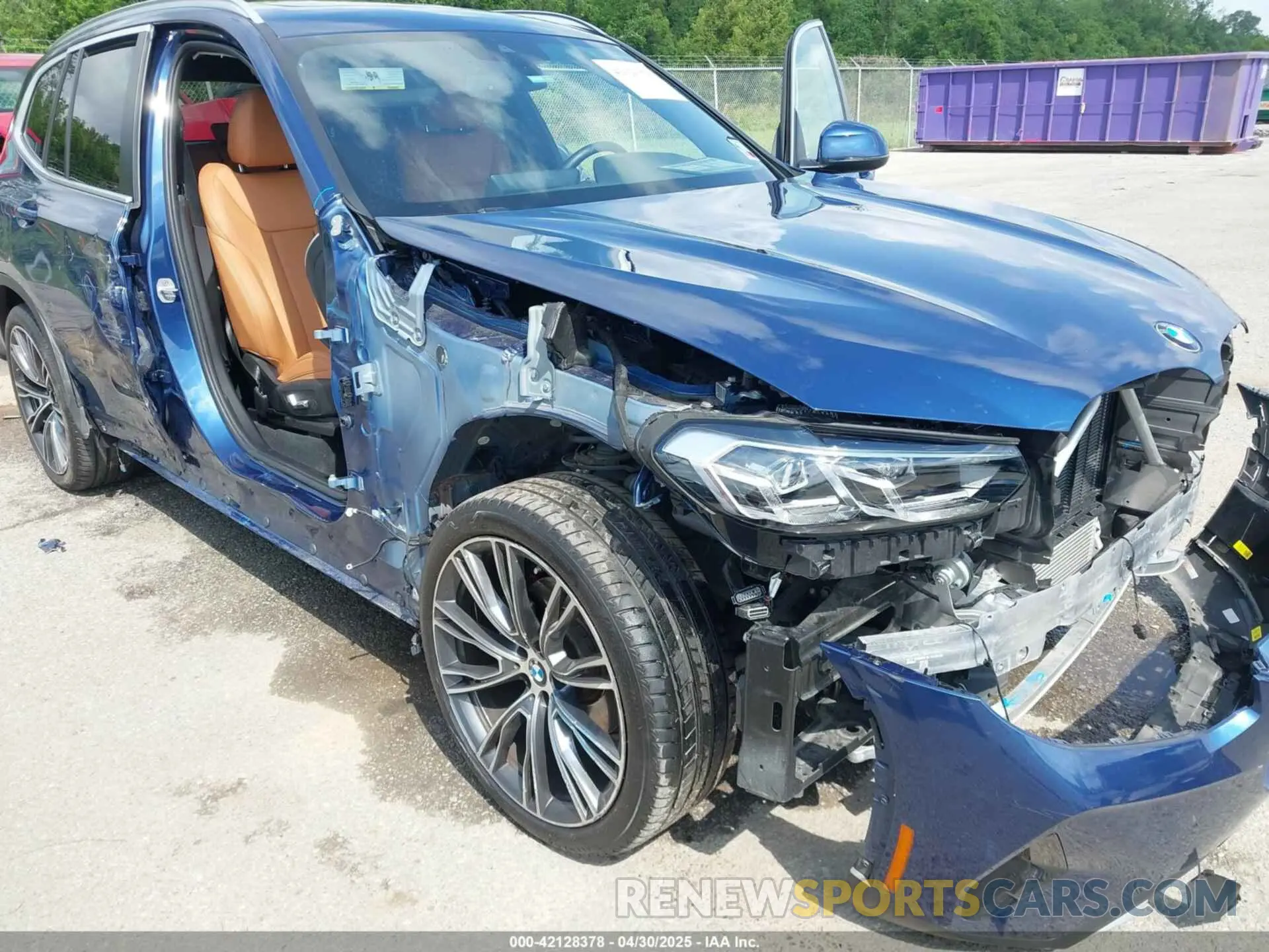 6 Photograph of a damaged car 5UX43DP02P9R13353 BMW X3 2023