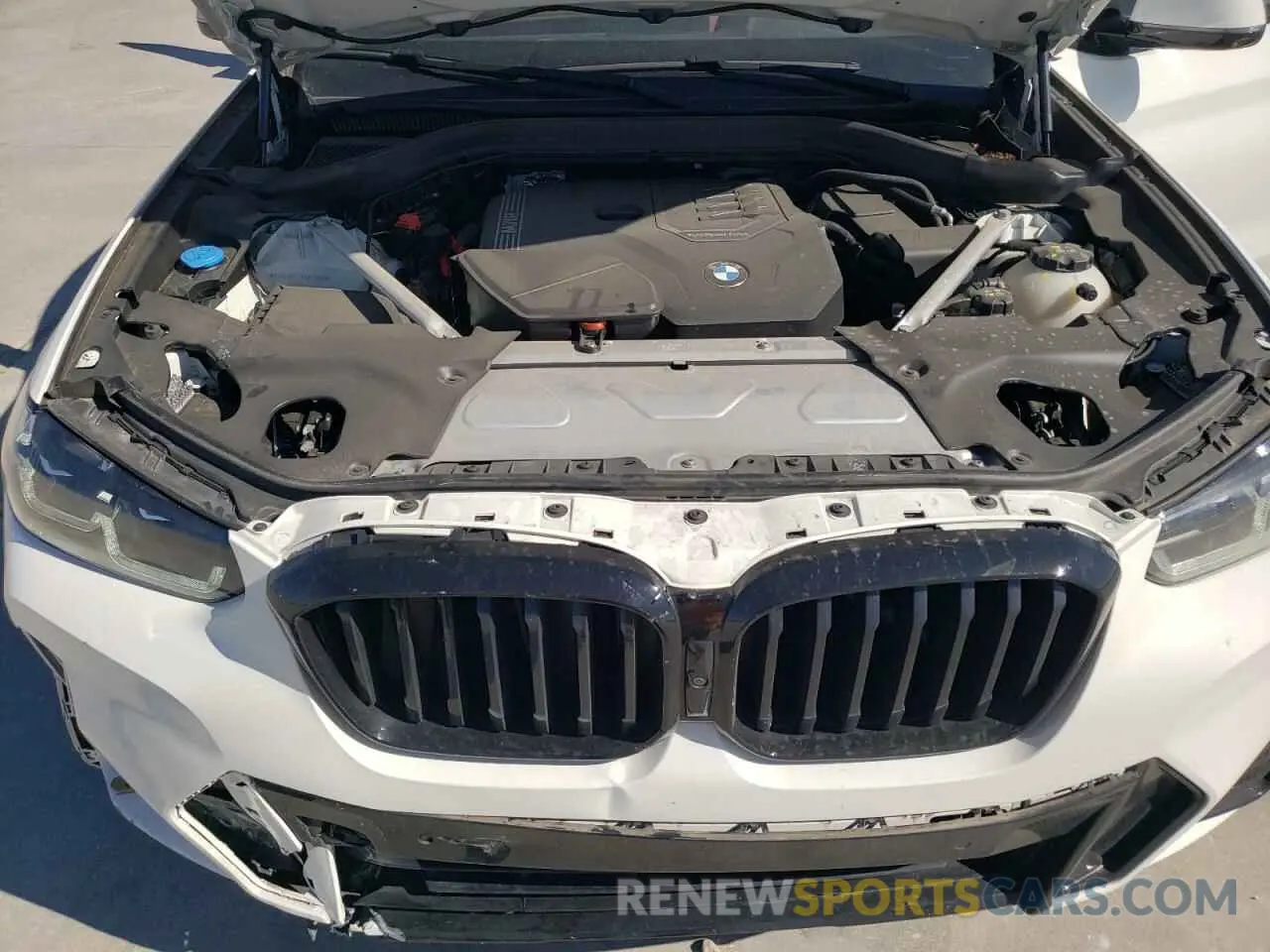12 Photograph of a damaged car 5UX43DP02P9R70006 BMW X3 2023