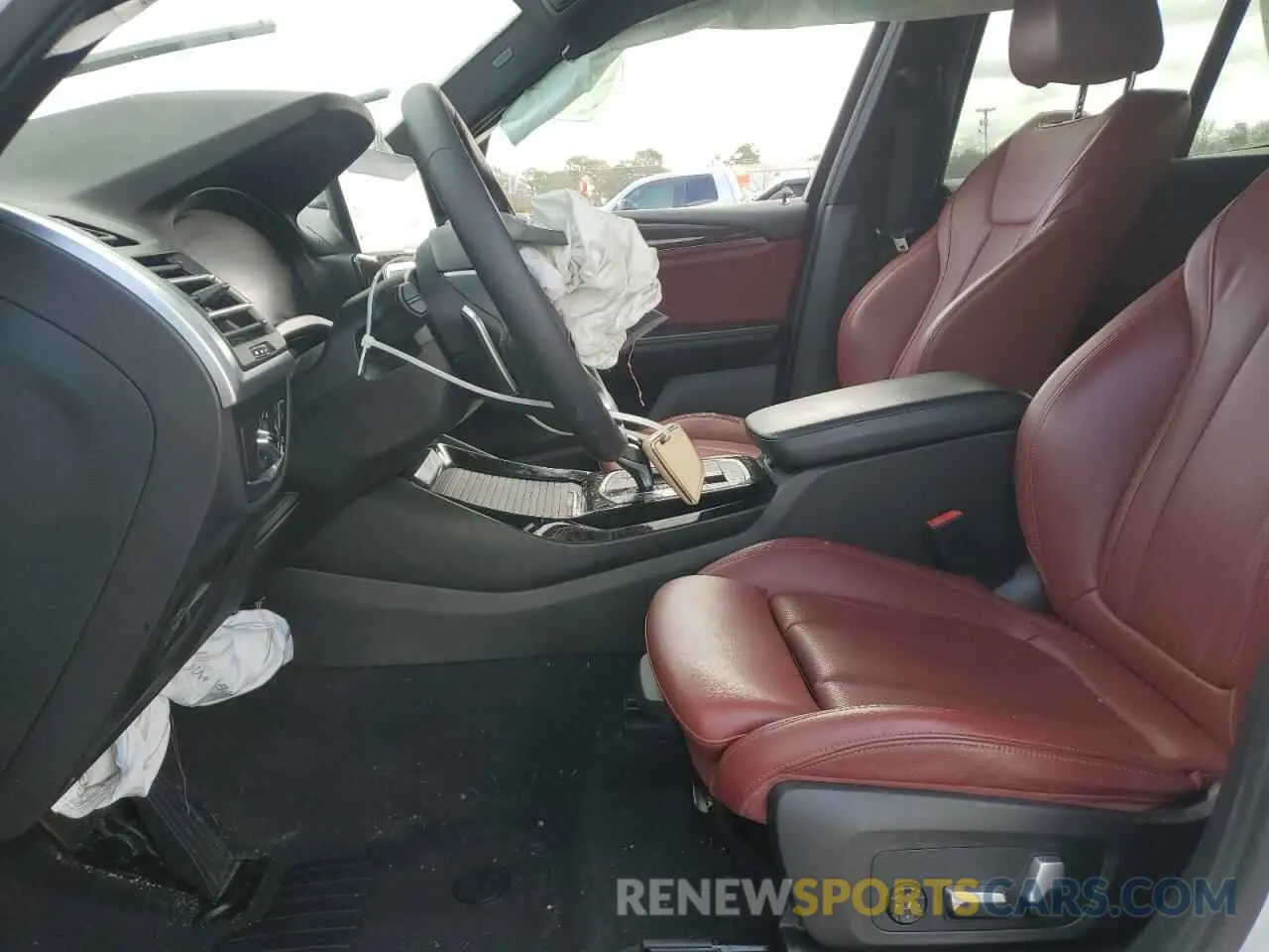 7 Photograph of a damaged car 5UX43DP02P9R92555 BMW X3 2023