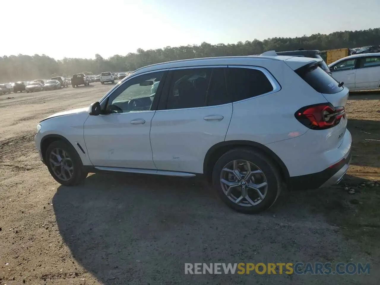 2 Photograph of a damaged car 5UX43DP03P9R67440 BMW X3 2023