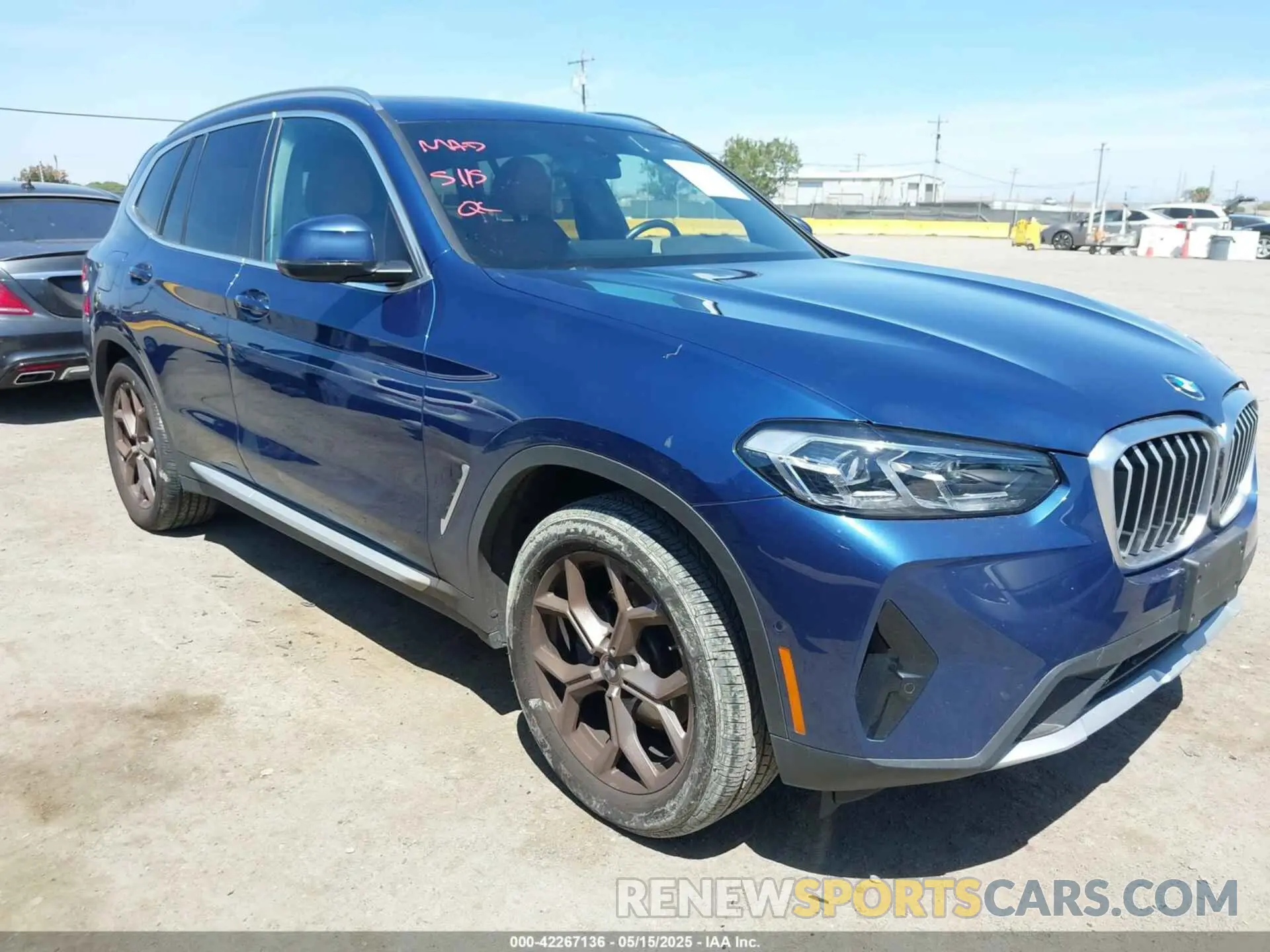 1 Photograph of a damaged car 5UX43DP04P9P44100 BMW X3 2023