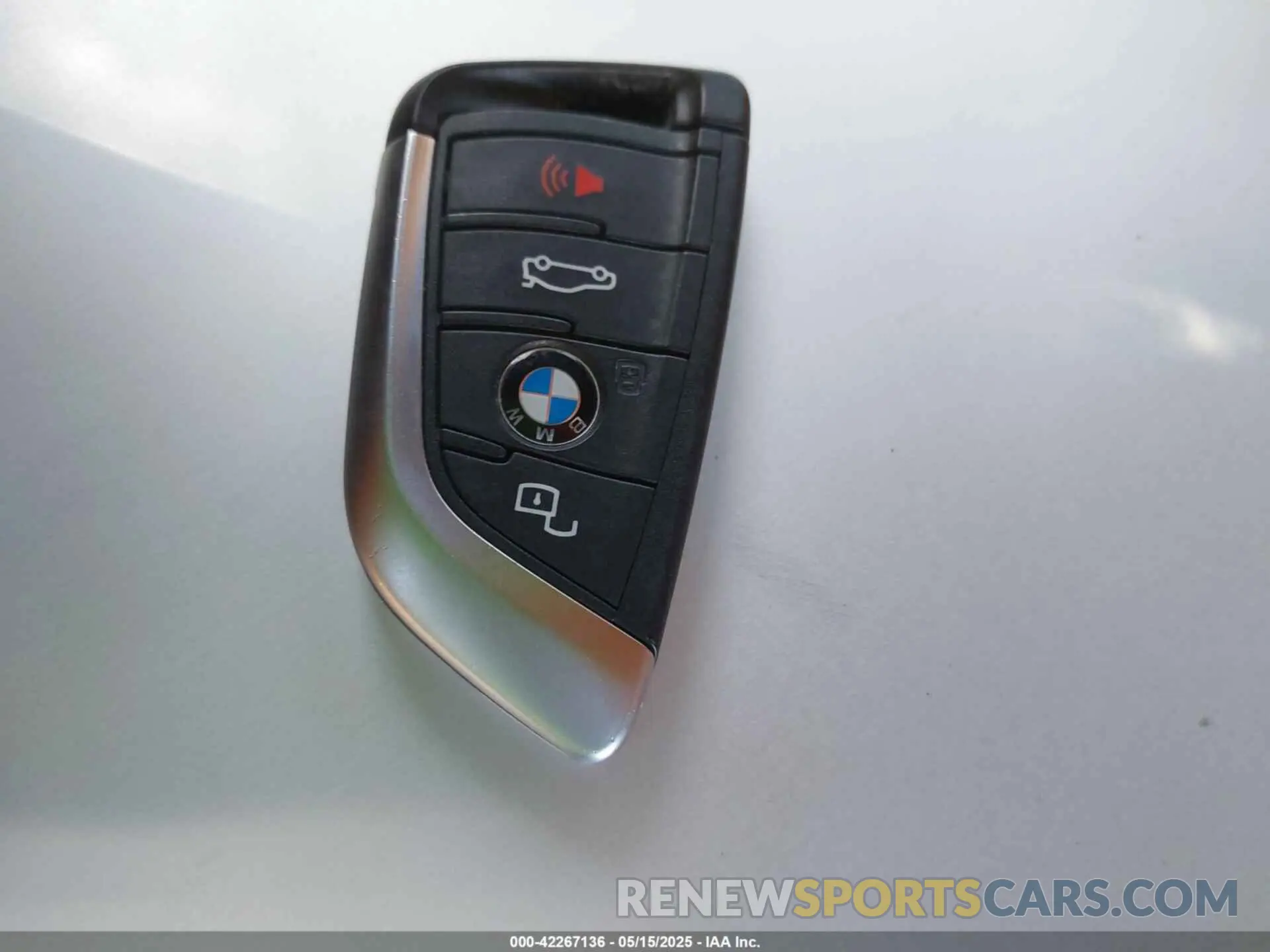 11 Photograph of a damaged car 5UX43DP04P9P44100 BMW X3 2023