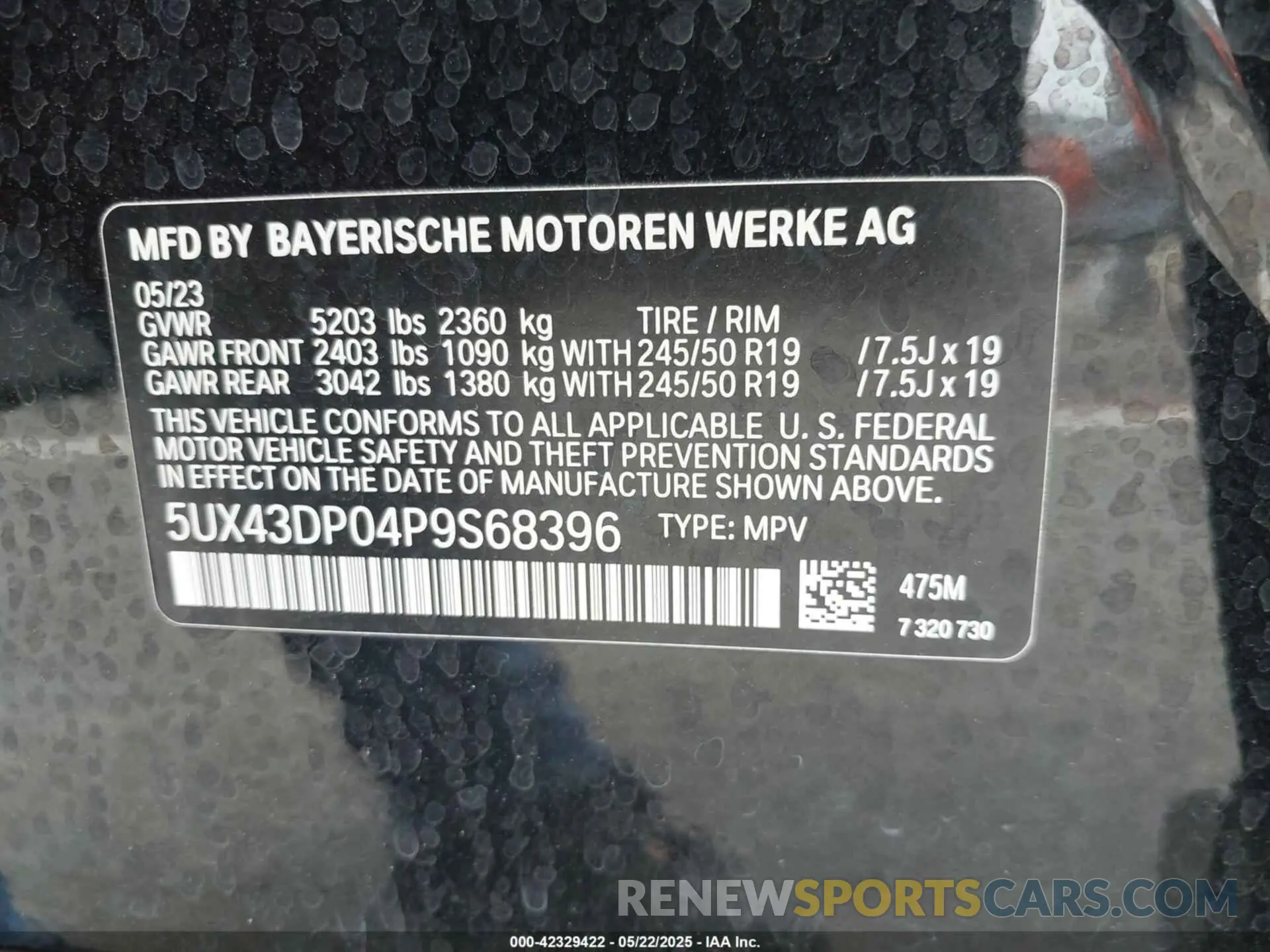 9 Photograph of a damaged car 5UX43DP04P9S68396 BMW X3 2023